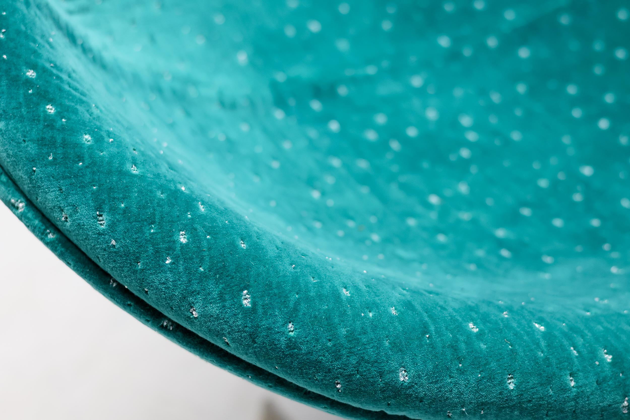 XXIe siècle et contemporain Unique Tramontana Jade and Ember Velvet Verner Panton C1 Chairs en vente