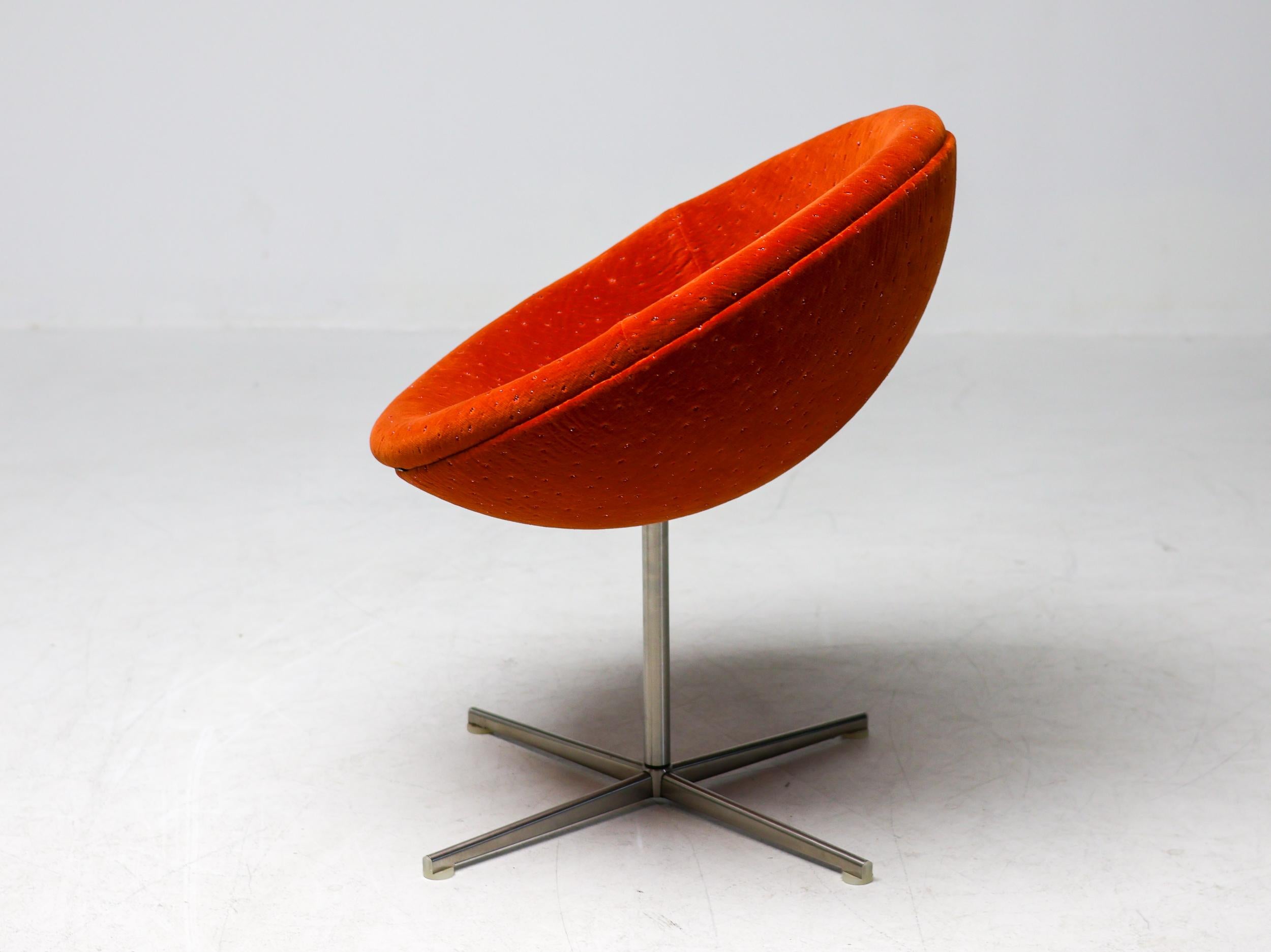 Acier inoxydable Unique Tramontana Jade and Ember Velvet Verner Panton C1 Chairs en vente