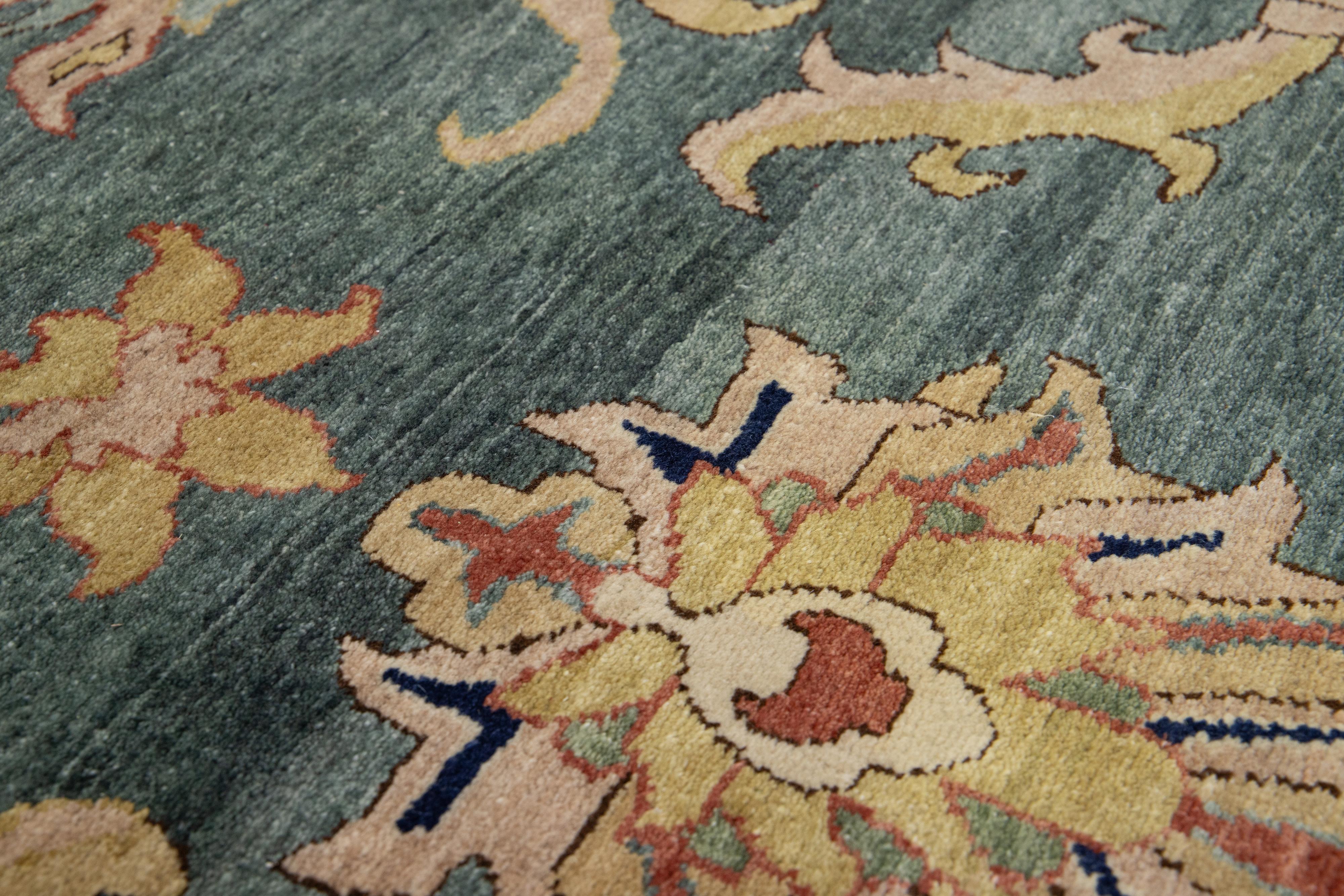 Unico tappeto di transizione egiziano Sultanabad Rugs tessuto a mano in blu. in vendita 8