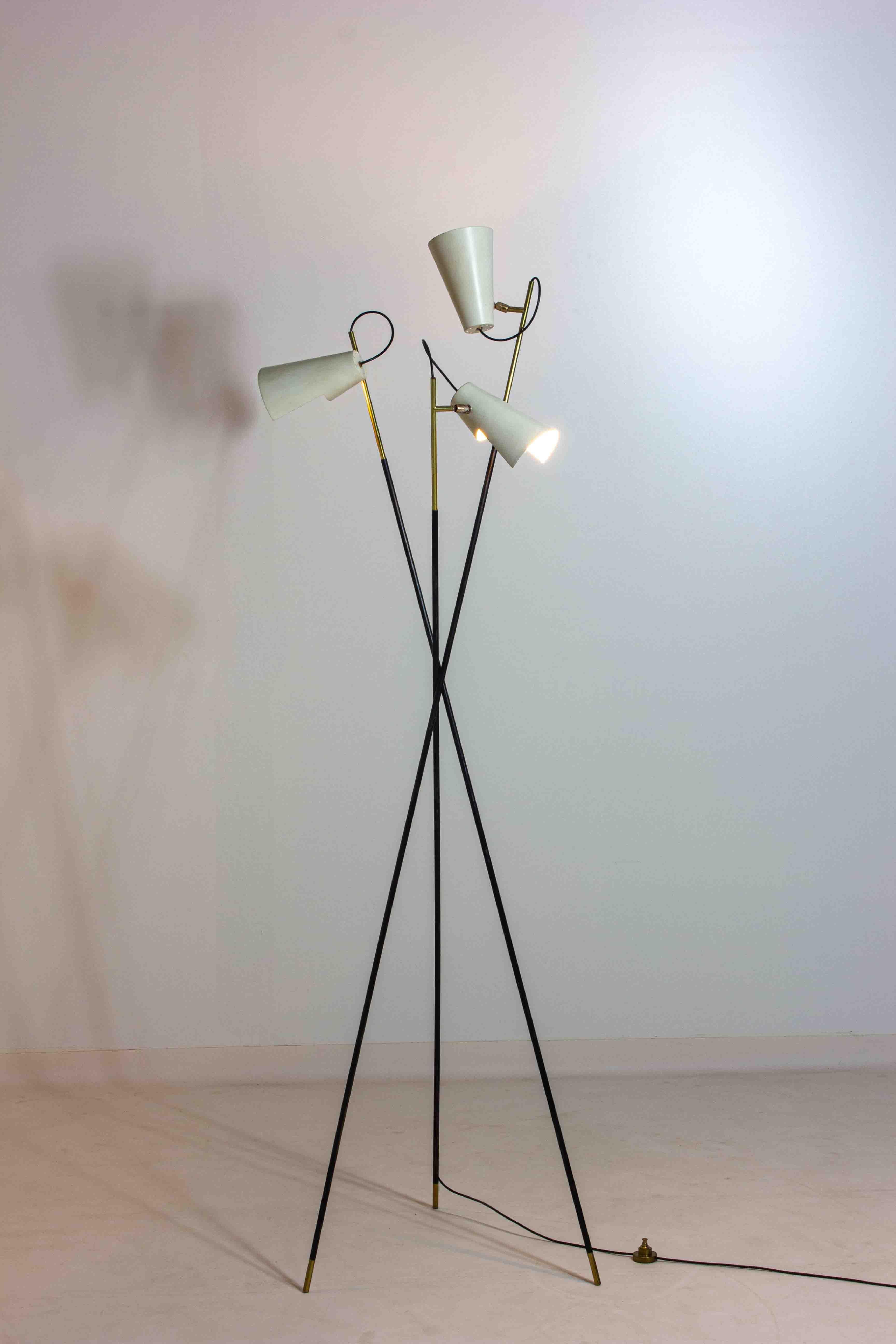 Mid-Century Modern Unique tripod floor lamp by Stilnovo with white shades, Italy 1960s For Sale
