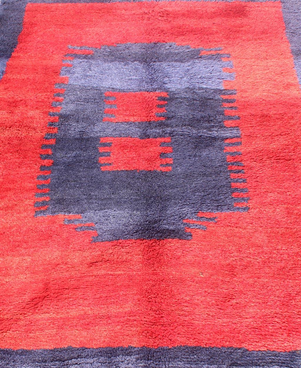  Turkish Tulu Rug with Modern Minimalist Design in Blue, Red and Luxurious Wool For Sale 4