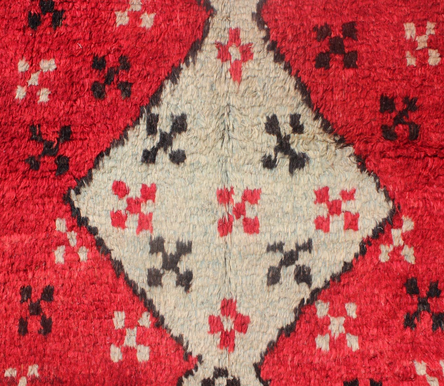 Unique Turkish Tulu Rug with Cream Medallions Red Background Chocolate Border For Sale 1