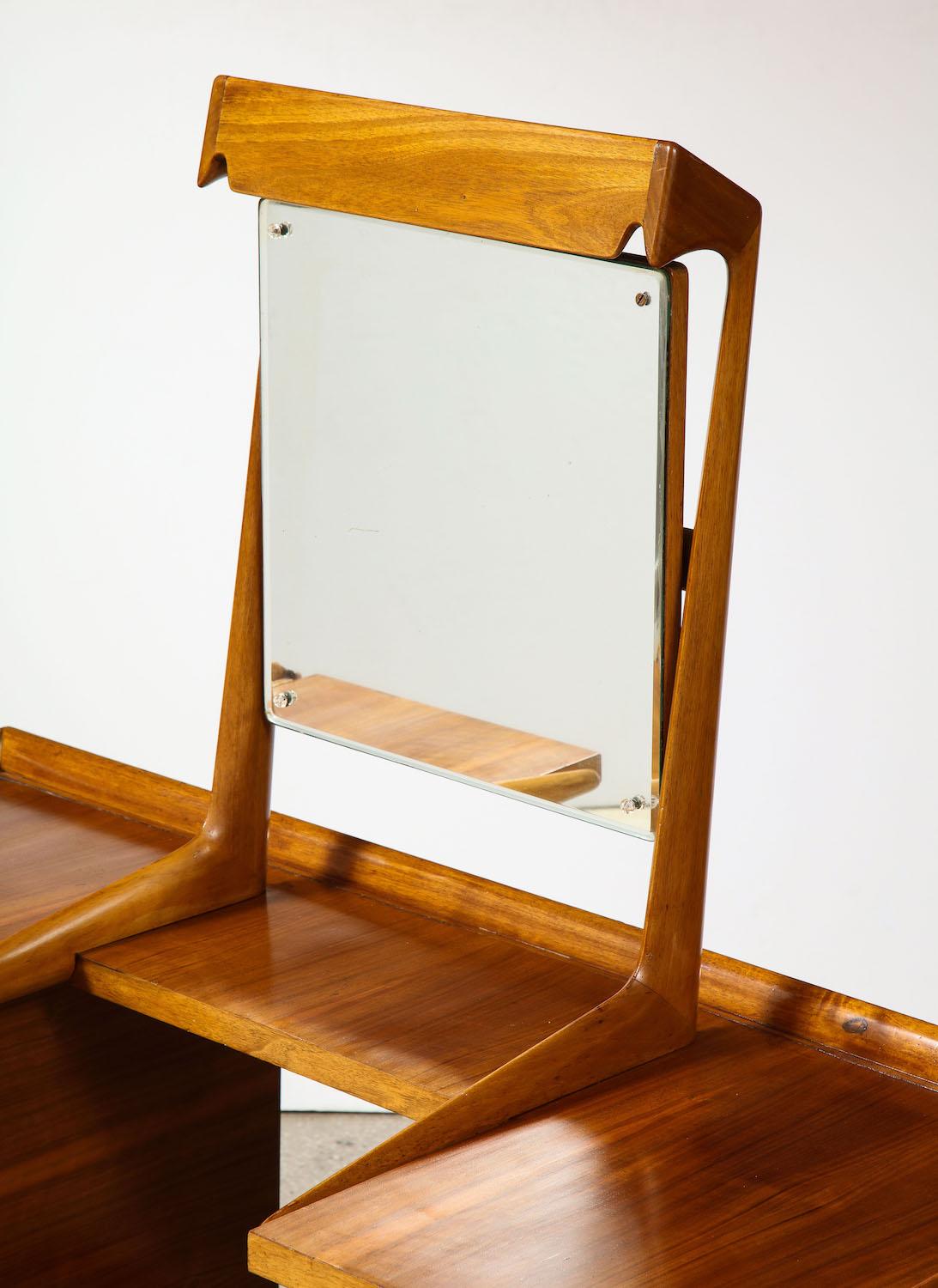 Moderne Table de coiffeuse et chaise unique par Ico & Luisa Parisi en vente