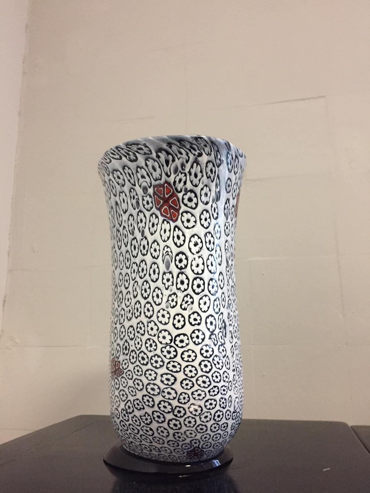 Modern Unique Vase in Floral Pattern White and Black by Tino Rossi Murano For Sale