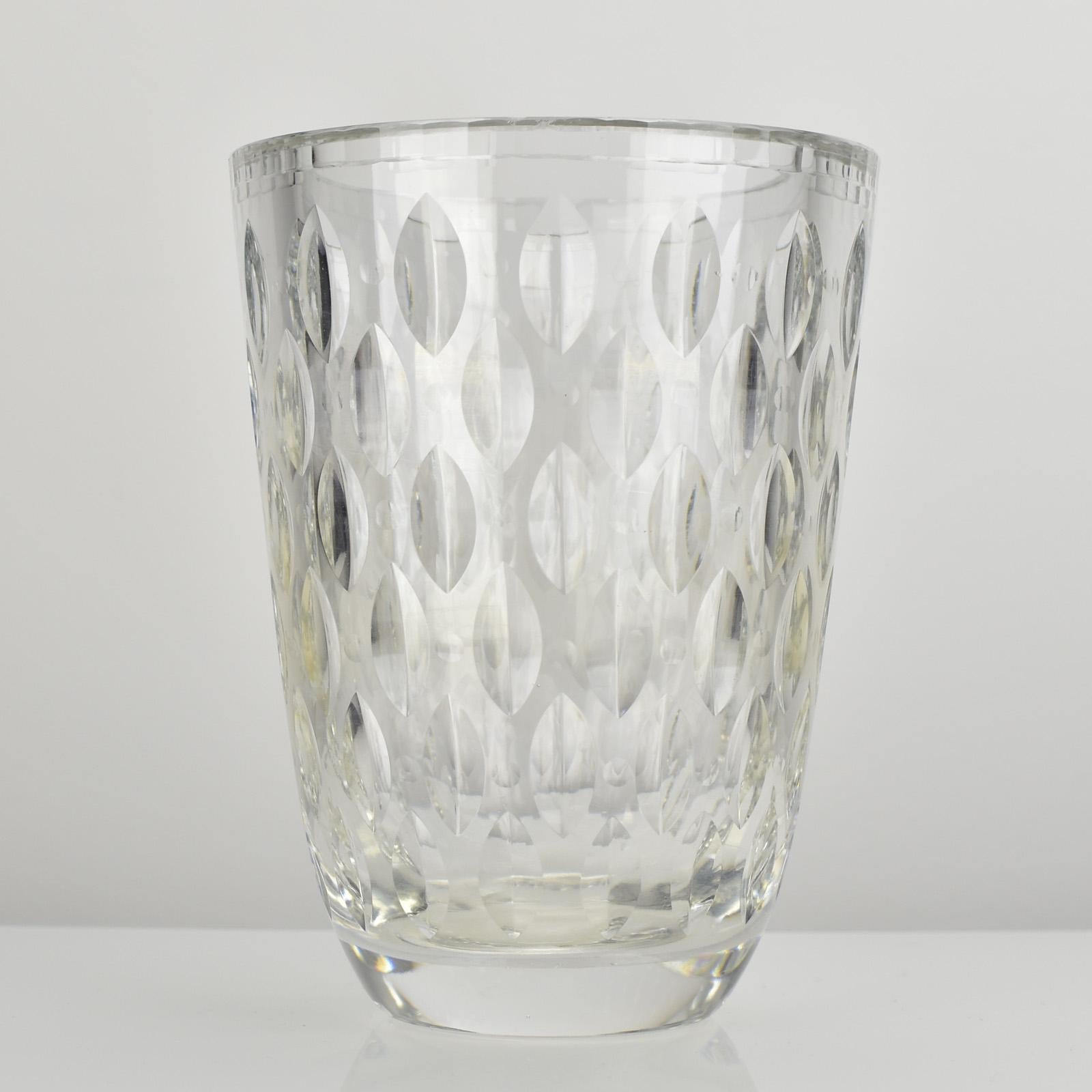 Unique Vicke Lindstrand Orrefors Crystal Vase with Cut Leaf Pattern, Signed LU 1 For Sale 3