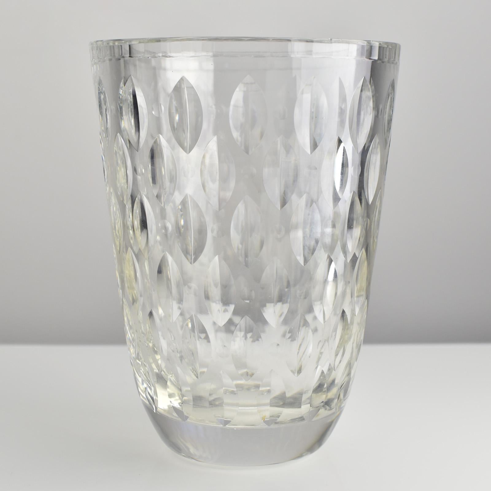 Hand-Crafted Unique Vicke Lindstrand Orrefors Crystal Vase with Cut Leaf Pattern, Signed LU 1 For Sale