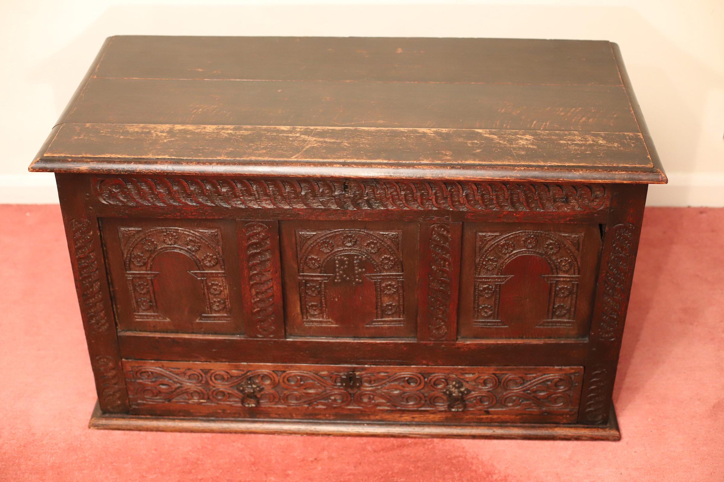 Unique Victorian Carved Oak Mule Chest Made  by Hewetson, Milner & Thexton  For Sale 9