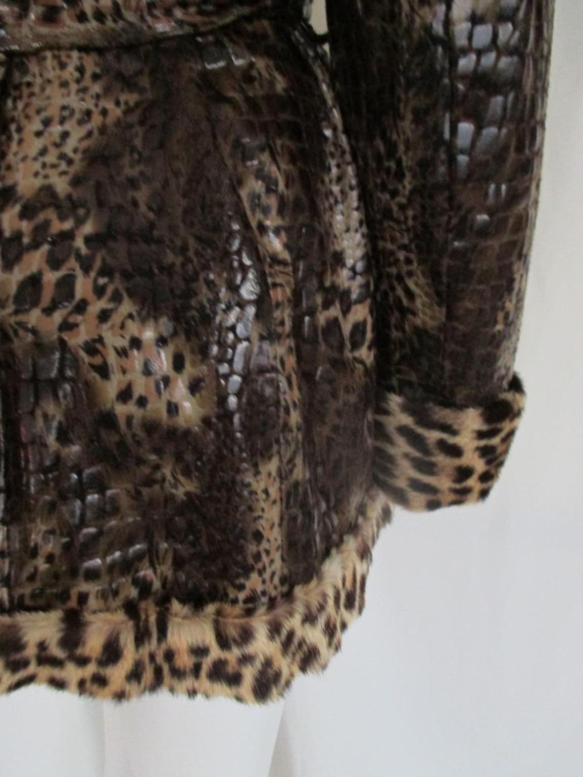 Unique Vintage belted Leopard Printed Fur Jacket In Good Condition For Sale In Amsterdam, NL