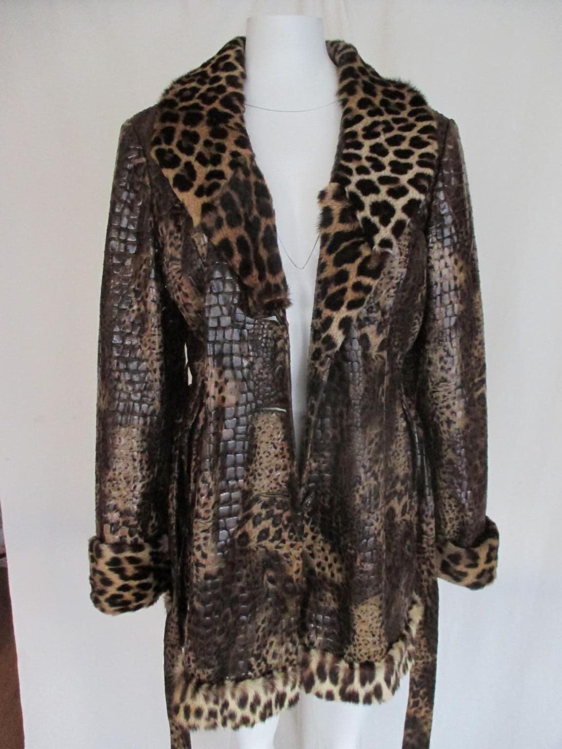Unique Vintage belted Leopard Printed Fur Jacket For Sale 2