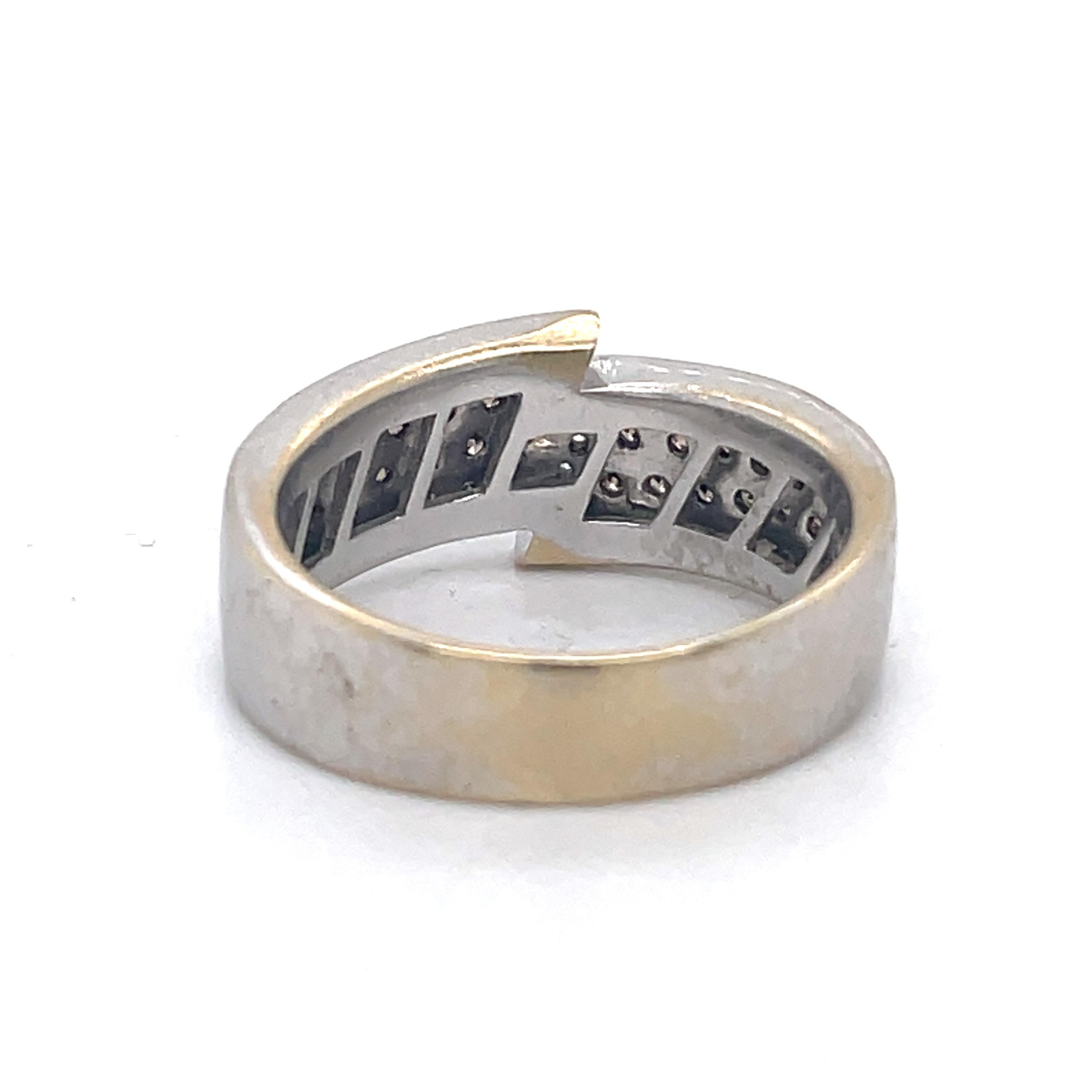 Women's or Men's unique Vintage brown diamonds ring, 18k White Gold ring, Champaign diamonds ring For Sale