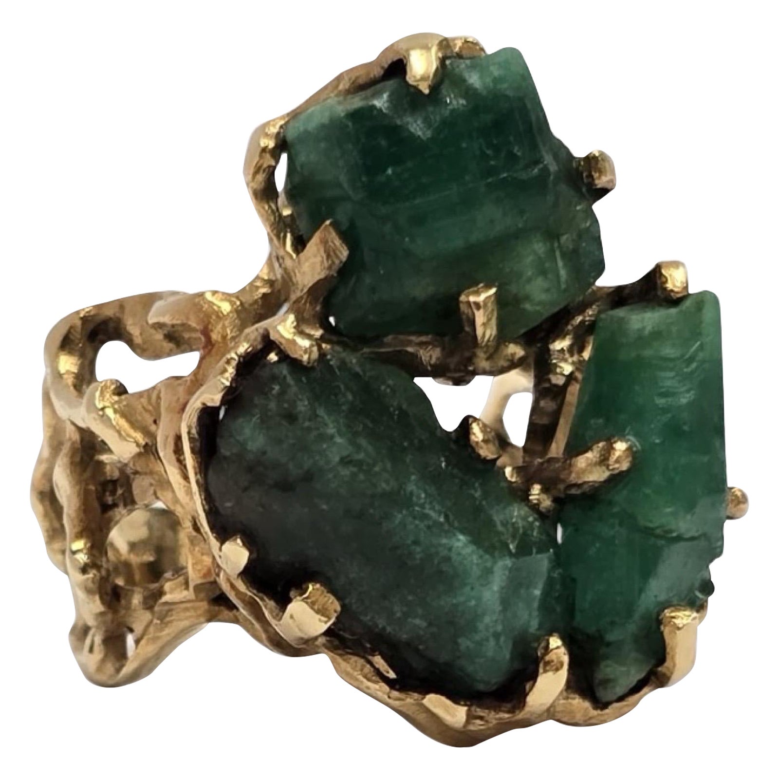Unique Vintage Brutalist Gold 18K Sculptural Ring with Monumental Raw Emeralds (bague sculpturale en or 18K avec des émeraudes brutes monumentales)
