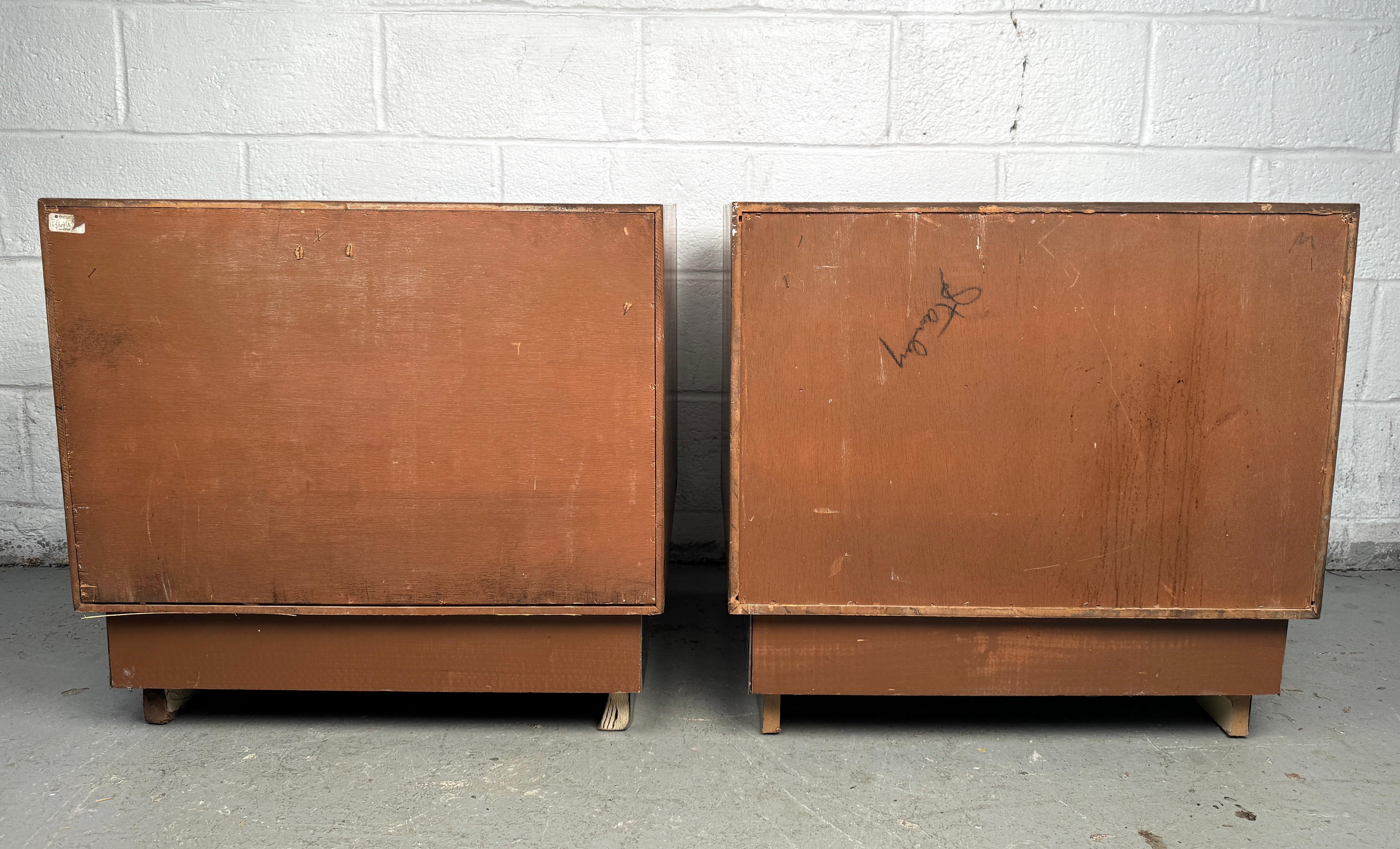 Unique Vintage Burl and Metal Nightstands For Sale 9