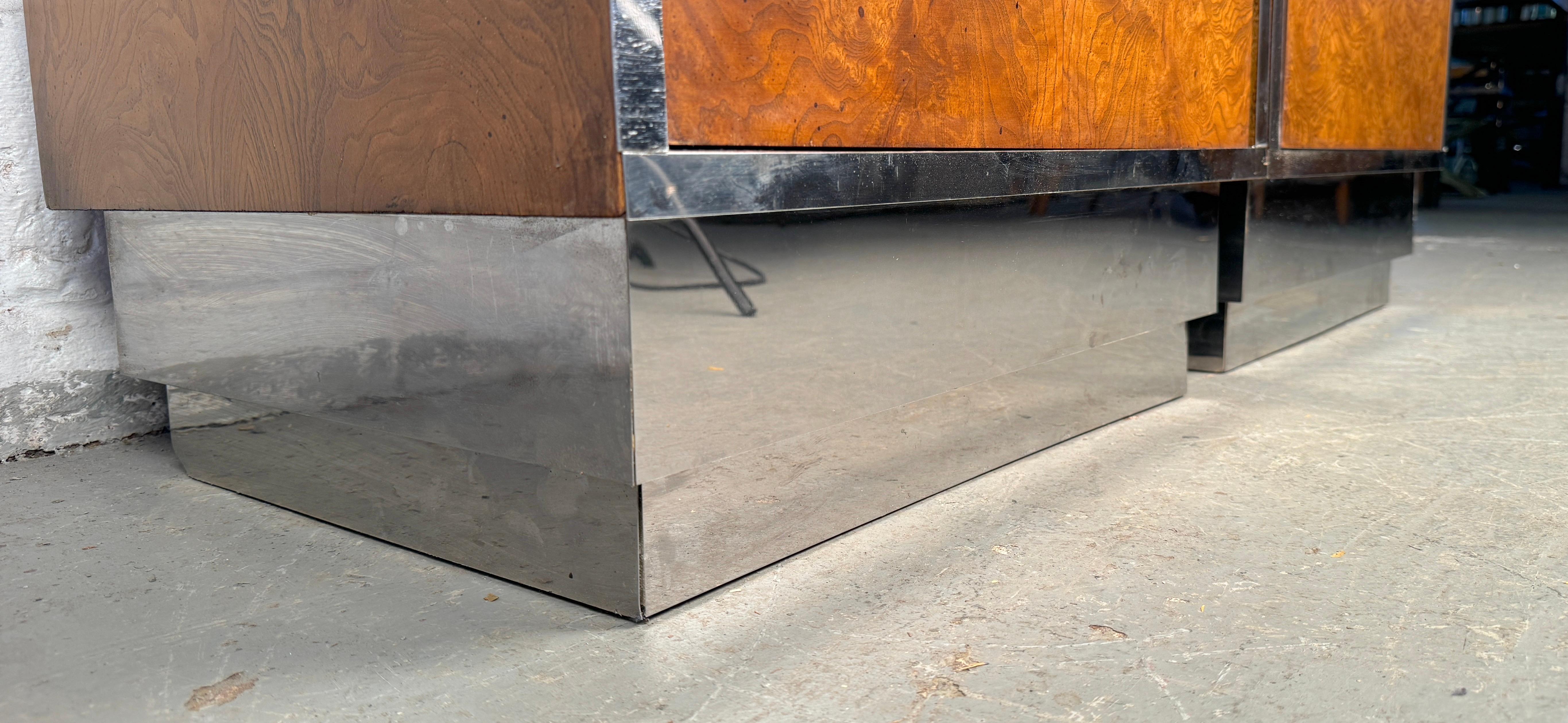 Unique Vintage Burl and Metal Nightstands For Sale 14
