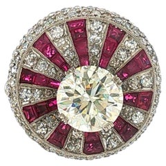 Bague unique vintage, concave, sertie de diamants et de rubis en calibre, motif « sunburst »