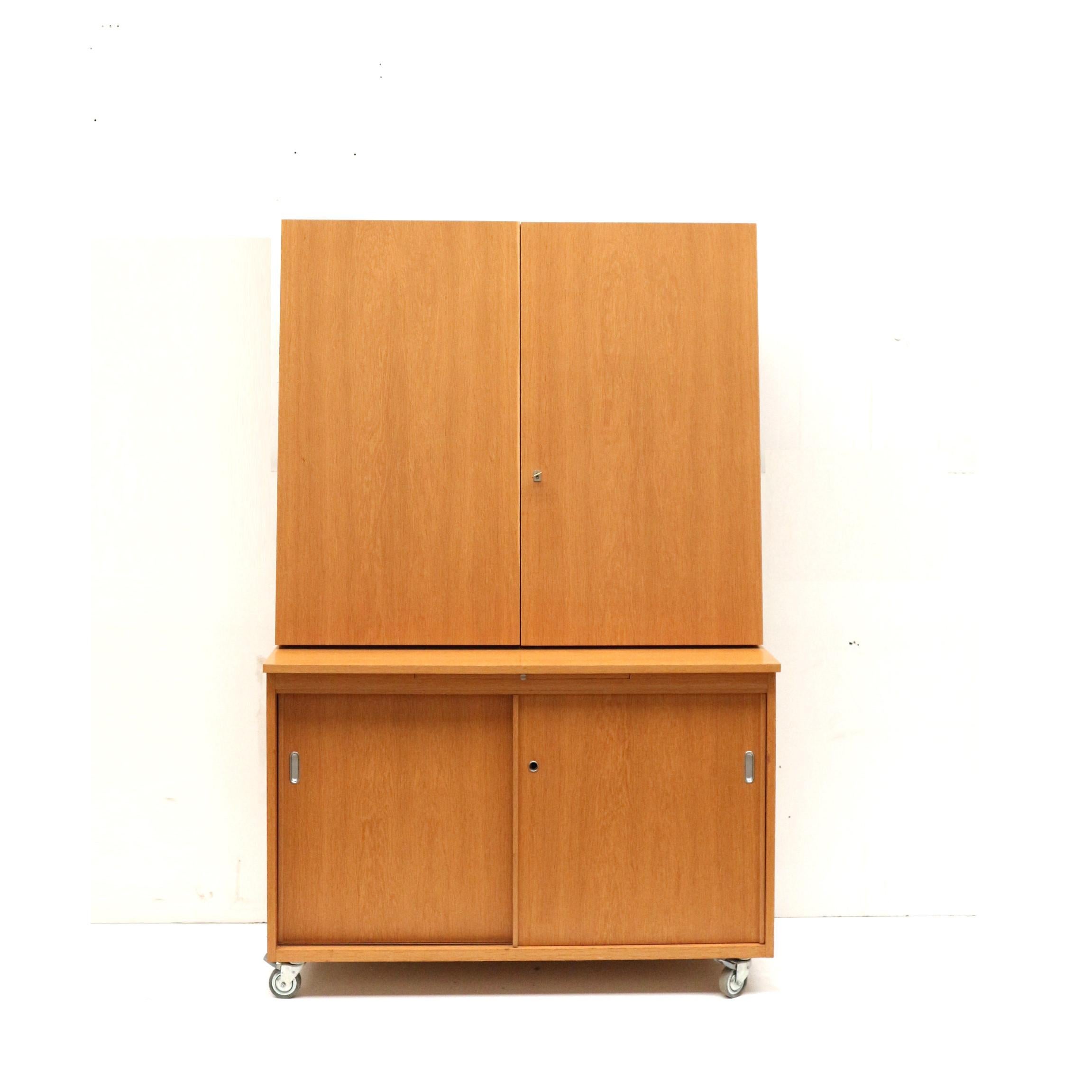 Unique vintage cupboard / sideboard / bookcase made in the 1970s In Good Condition For Sale In Breda, NB