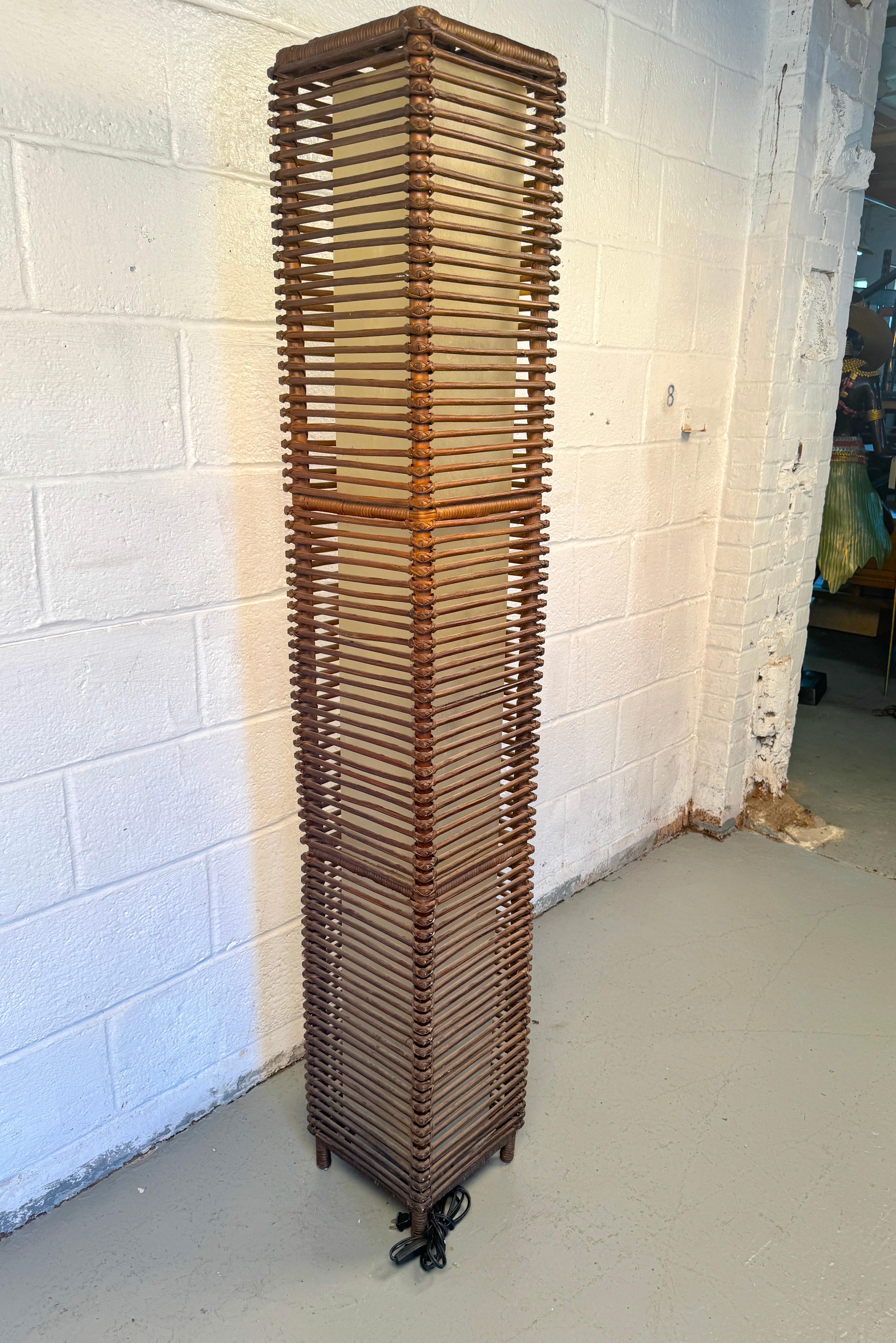 Unique Vintage Floor Lamp In Good Condition For Sale In Brooklyn, NY