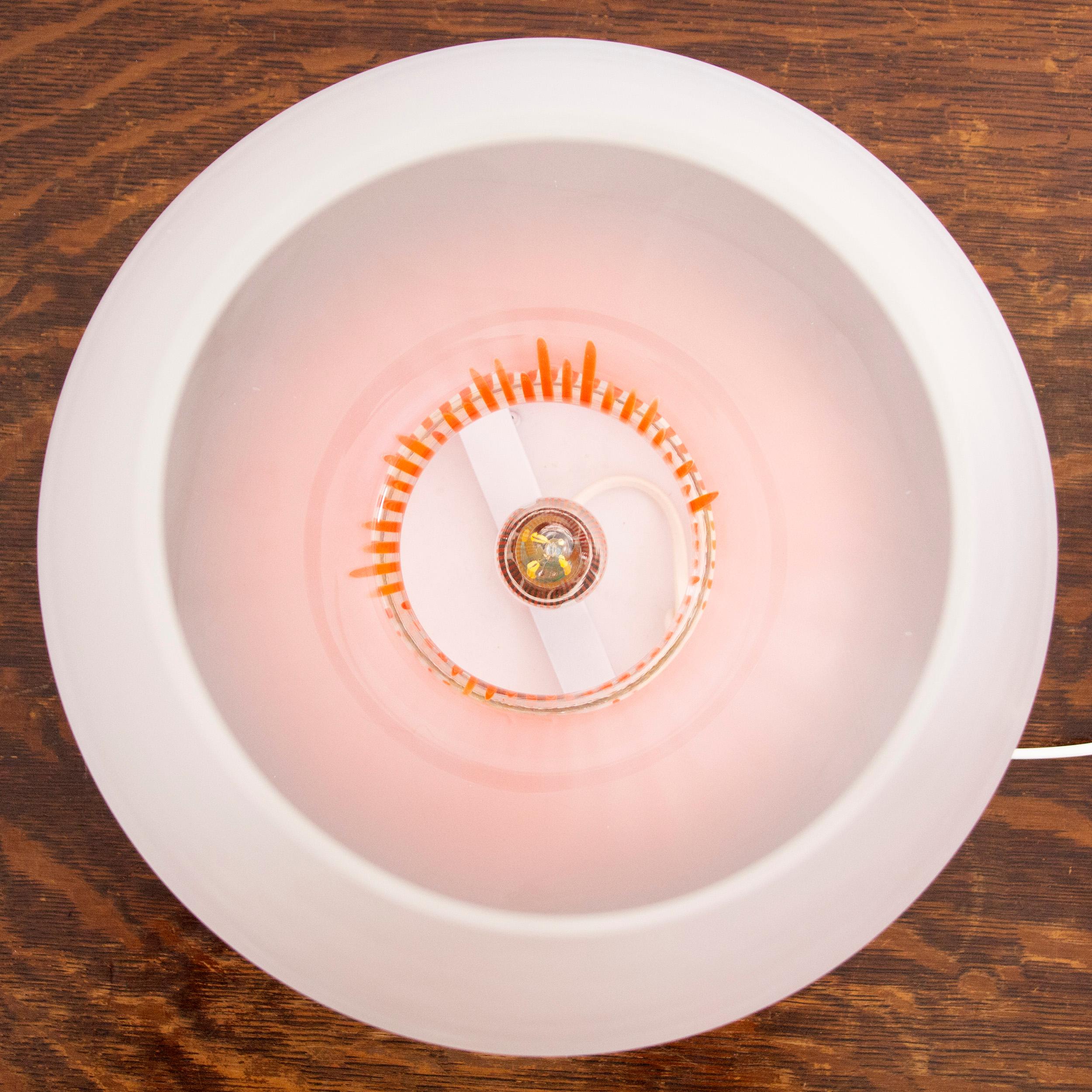Unique Vintage italian design mushroom lamp, frost white orange Murano glass 70s Vidrio soplado en venta