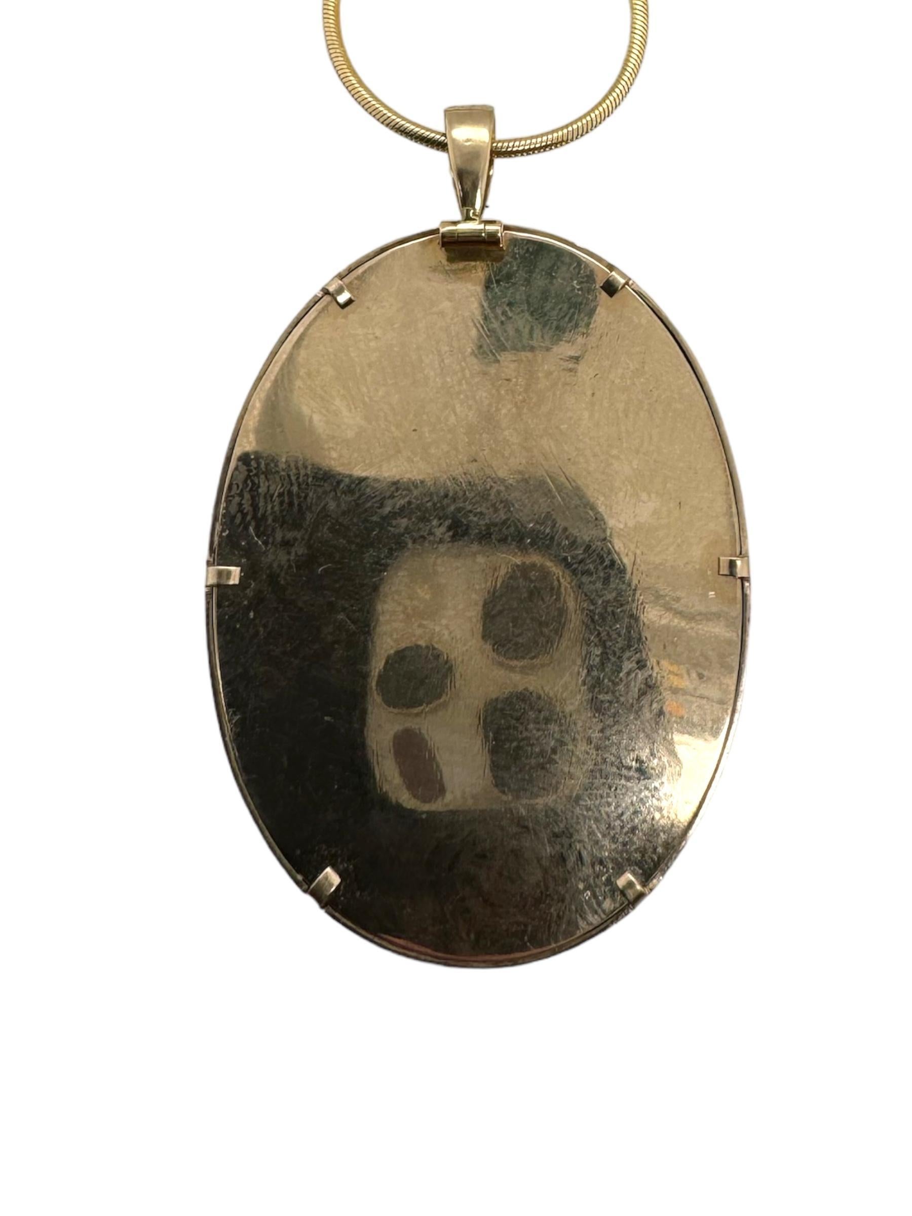 Unique Vintage Lace Pendant Necklace Yellow Gold For Sale 2