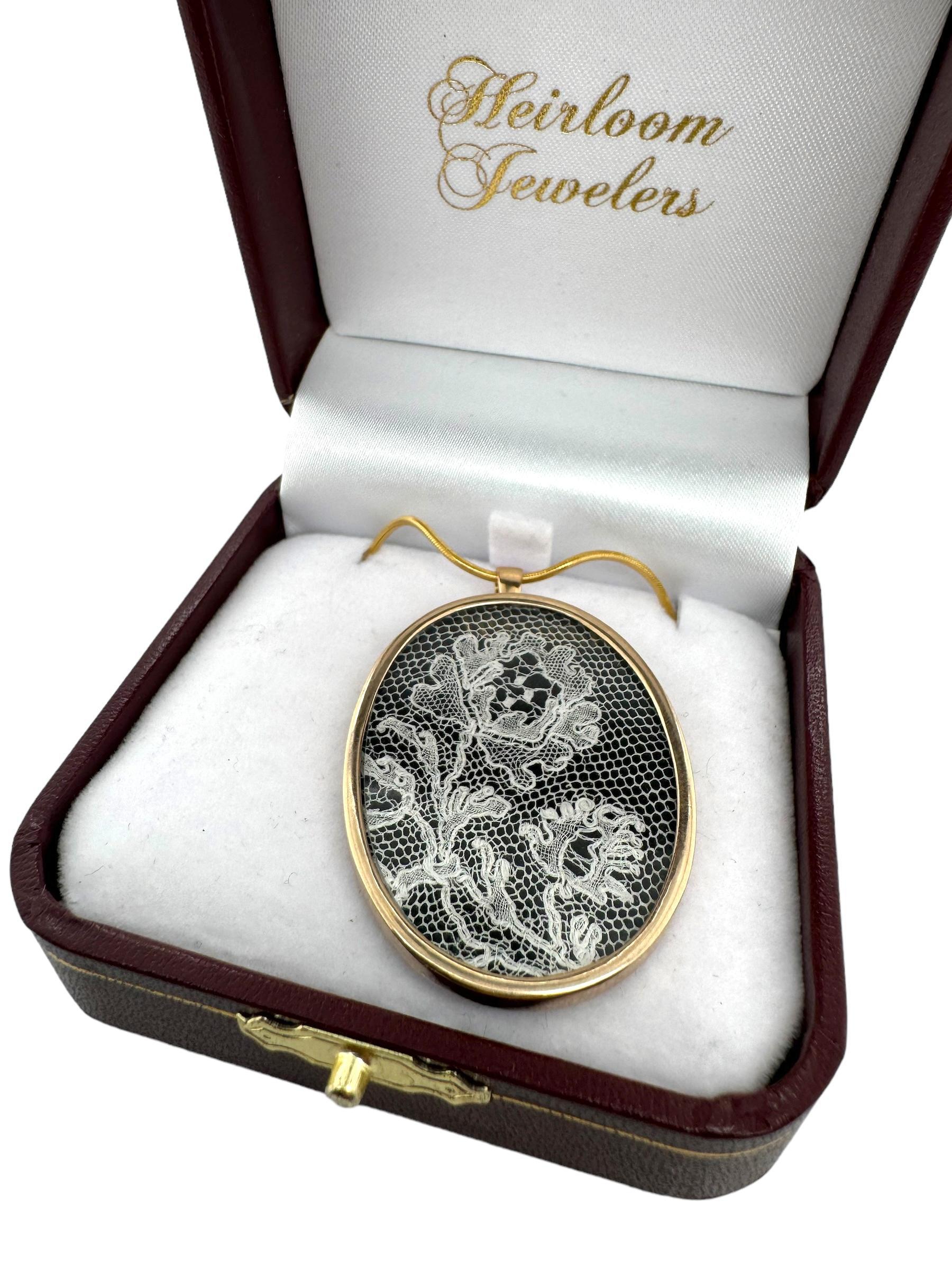 Einzigartige Vintage-Spitzen-Anhänger-Halskette Gelbgold im Angebot 5