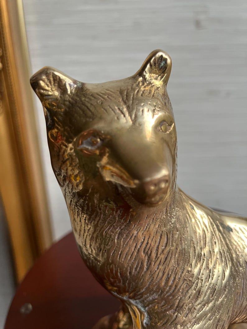 Laiton Figurine d'ours en laiton massif gravée, vintage en vente