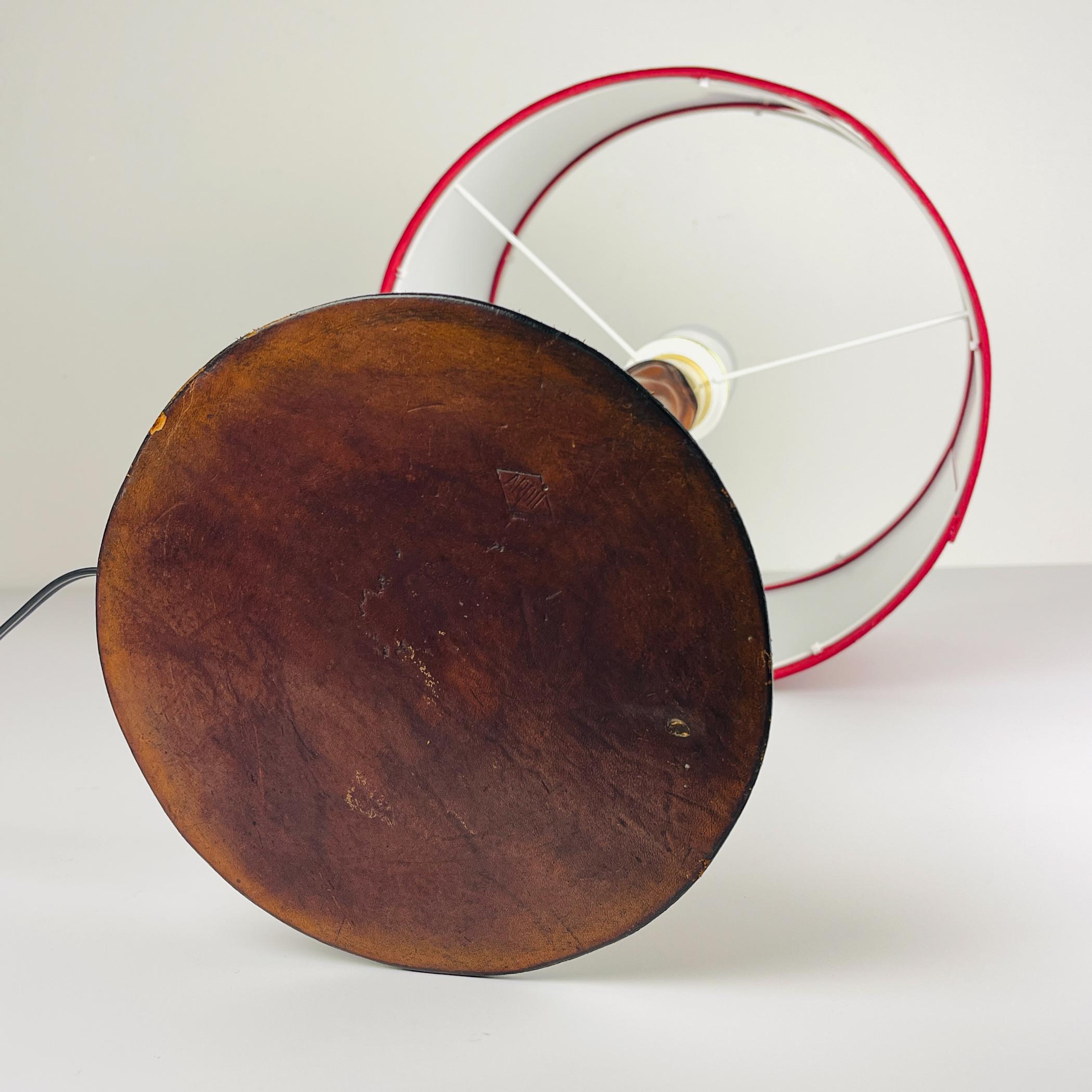 Unique vintage leather table lamp, Italy 1950s en venta 8