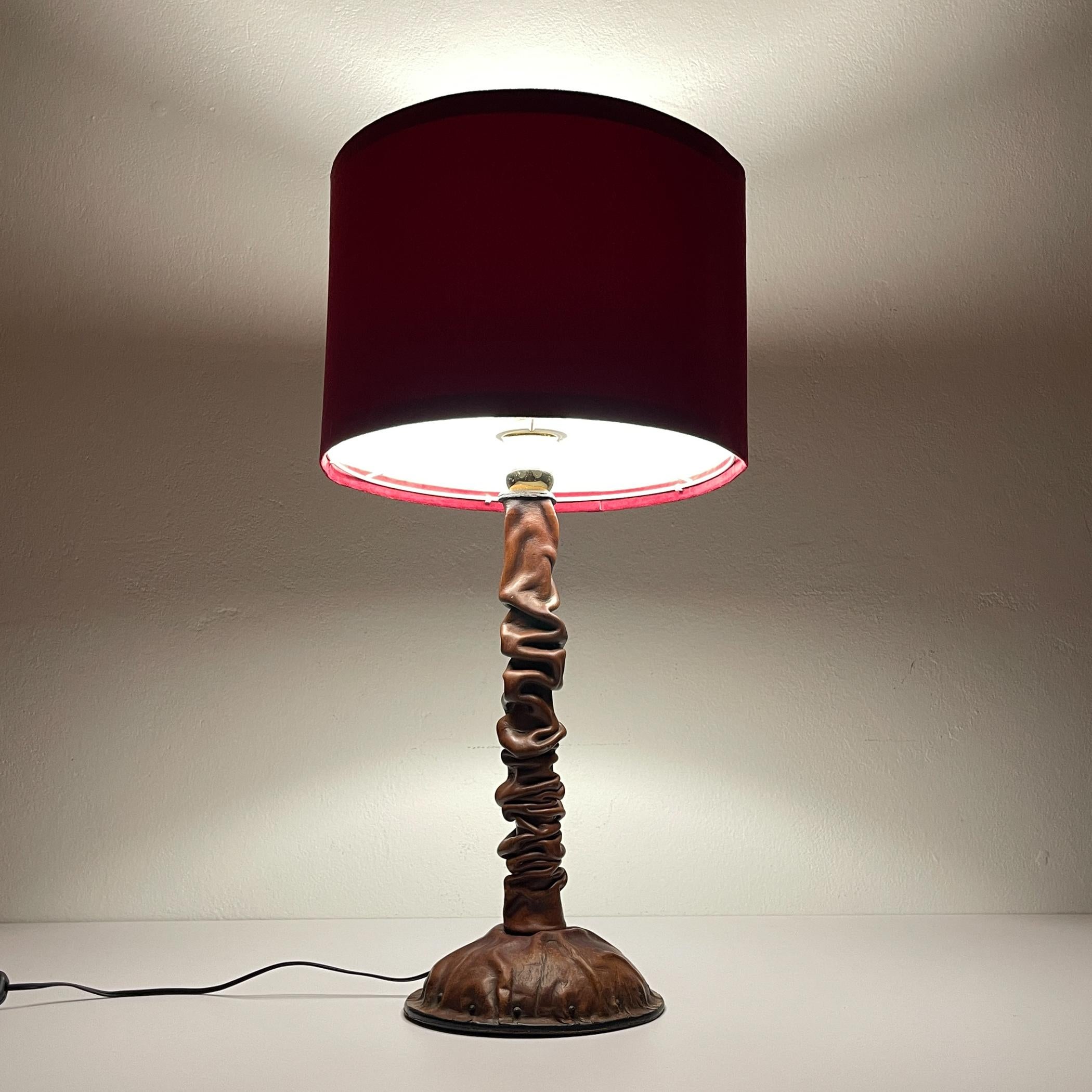 Unique vintage leather table lamp, Italy 1950s Moderno de mediados de siglo en venta