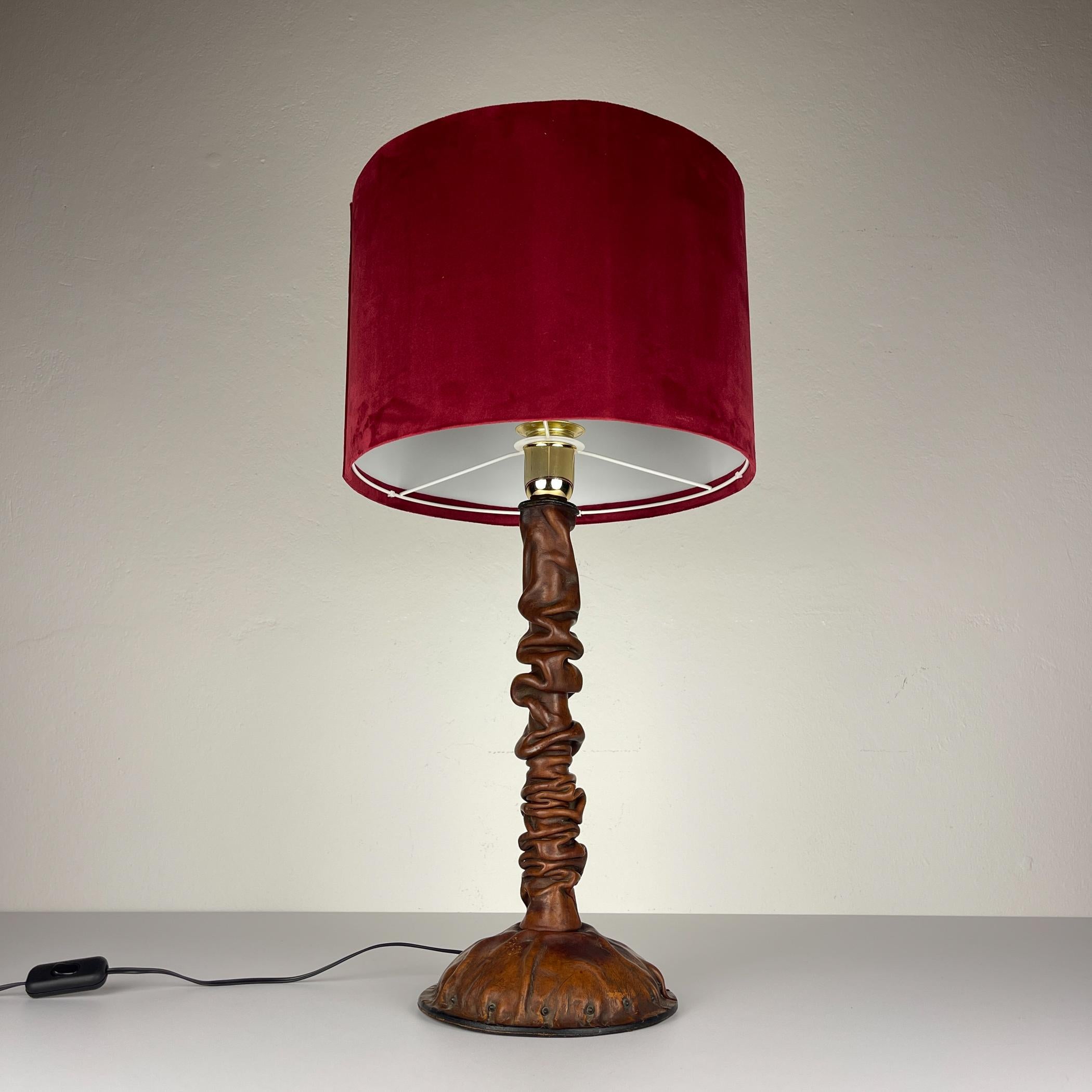 Unique vintage leather table lamp, Italy 1950s Italiano en venta