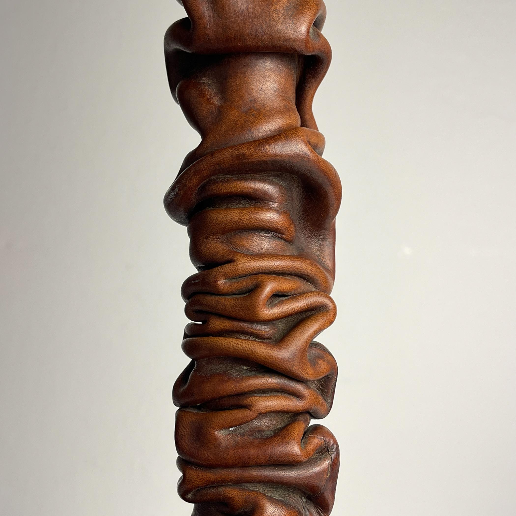 Unique vintage leather table lamp, Italy 1950s en venta 1