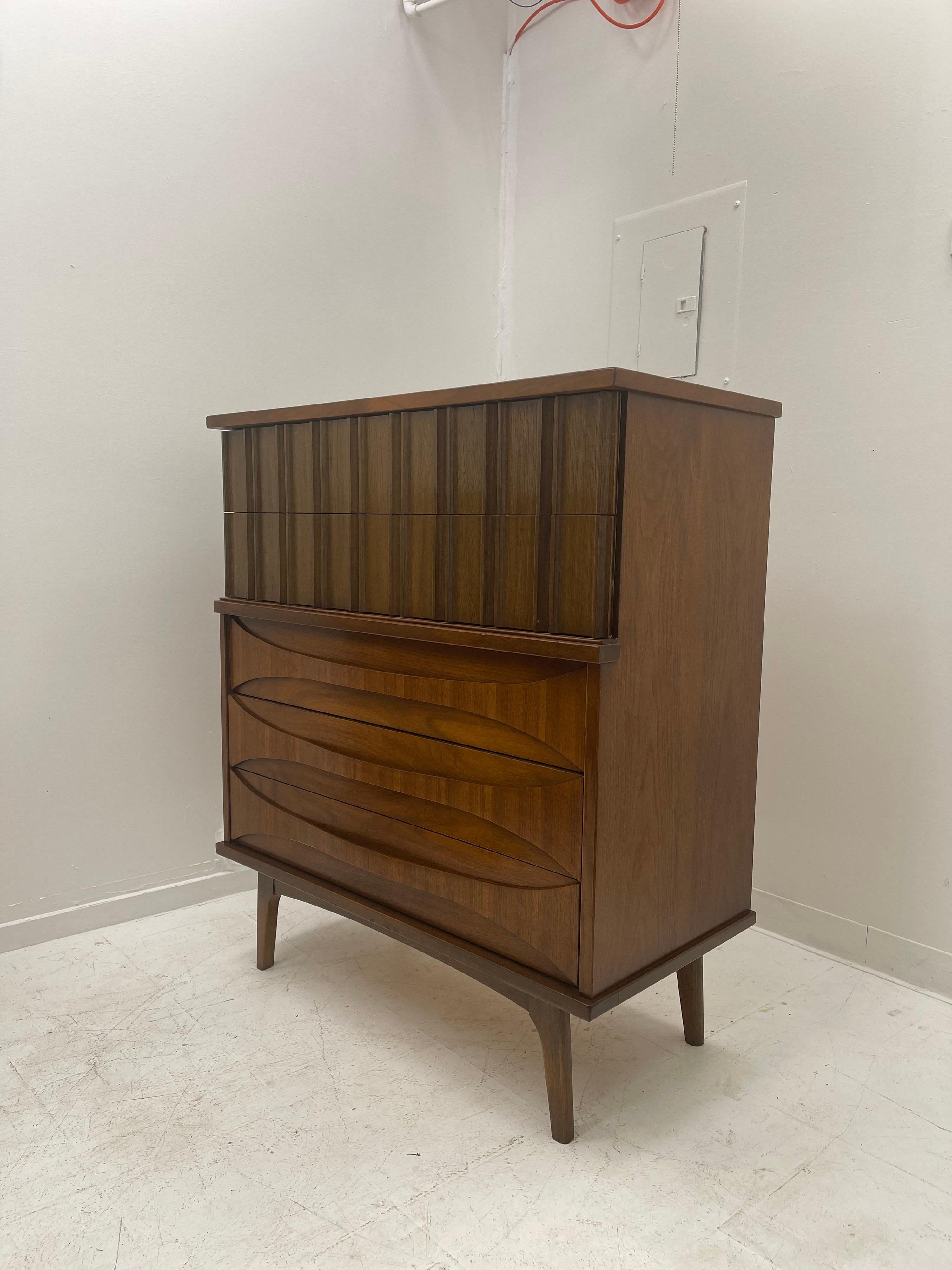 Unique Vintage Mid Century Modern Bedroom Dresser Set 1