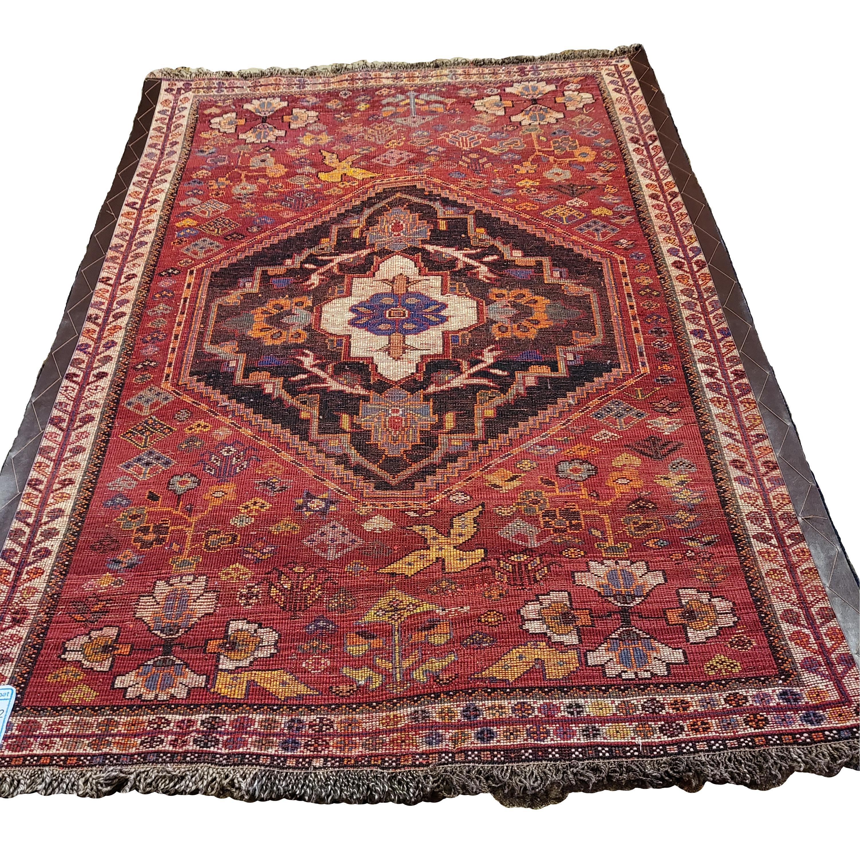 Magnifique tapis vintage Qashqai 

4' x 5' 6