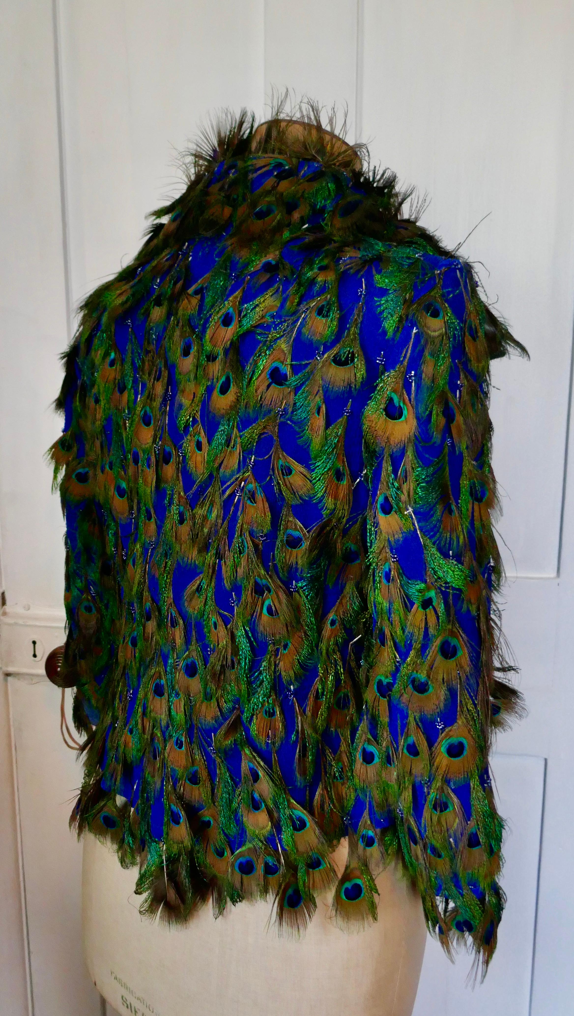 Veste de soirée unique en soie décorée de plumes par Liz Mairaux, 2008 Bon état - En vente à Chillerton, Isle of Wight