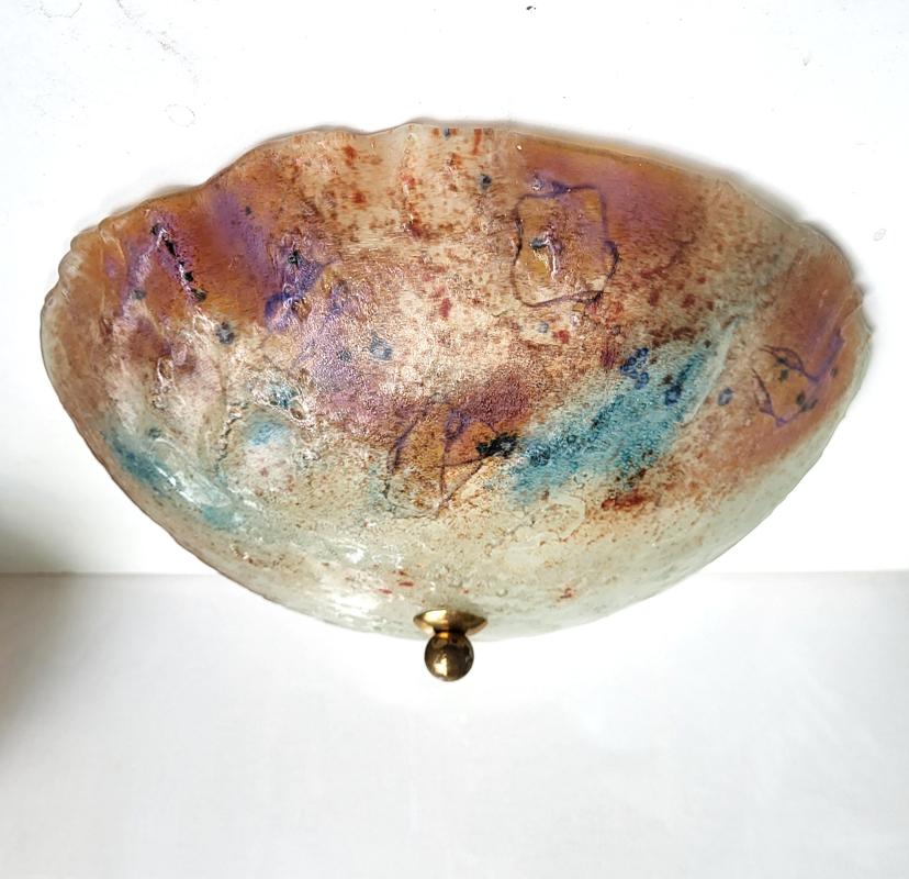 20ième siècle Plafonnier encastré unique en verre d'art texturé fait à la main, années 1960 en vente