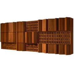 Mueble alto único de Giuseppe Rivadossi con impresionantes dimensiones en roble 12,86 pies