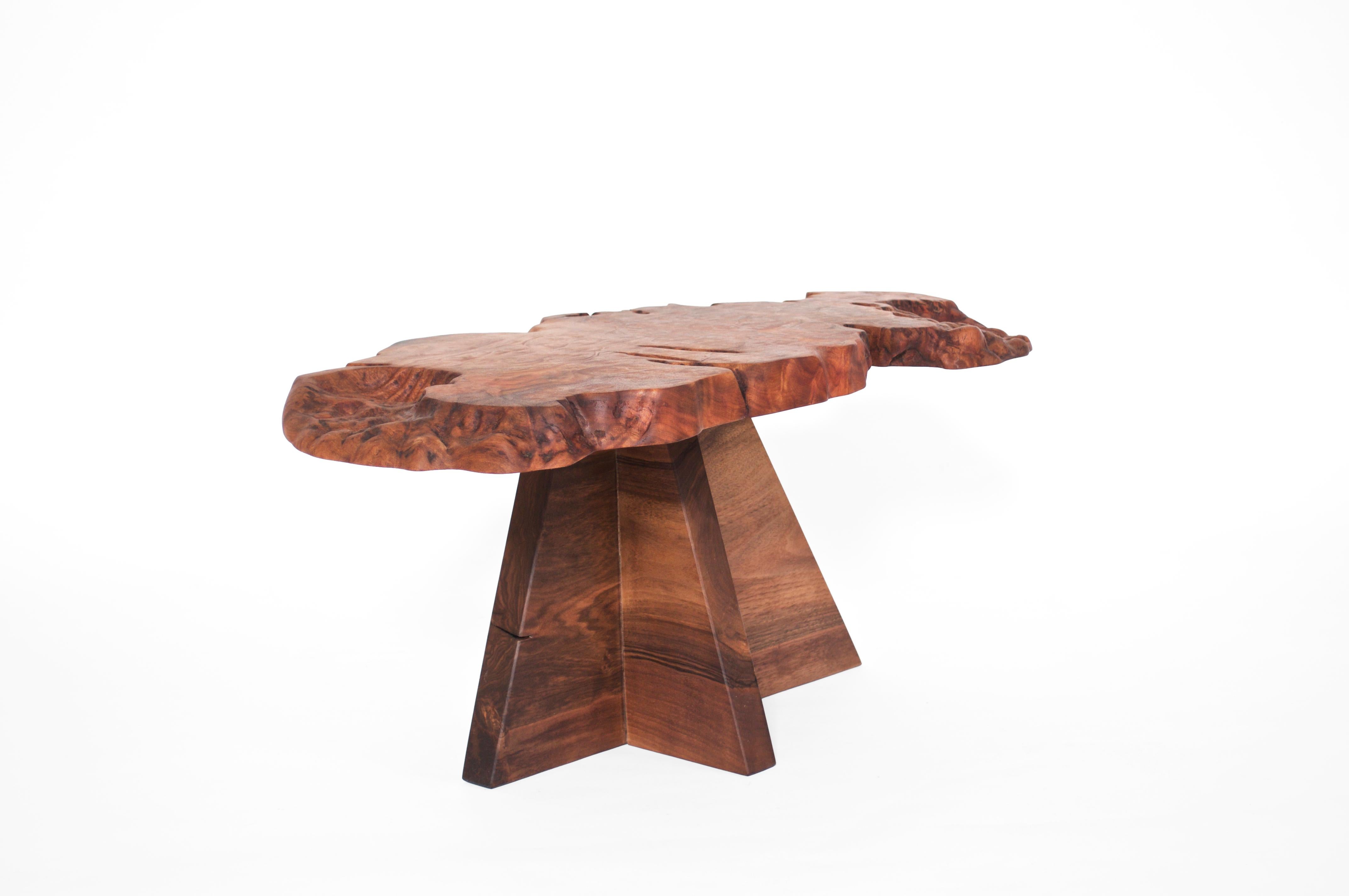 Unique Walnut Signed Table by Jörg Pietschmann In New Condition In Geneve, CH