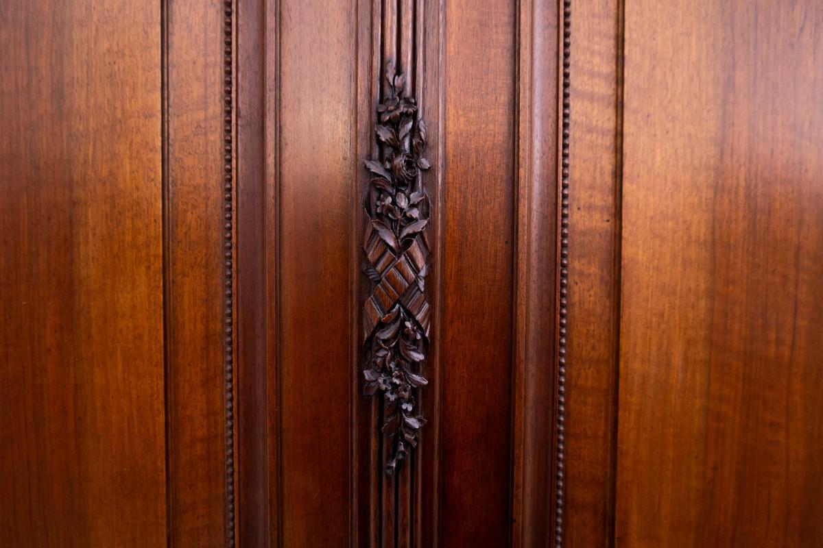 Armoire unique, France, vers 1880. en vente 3