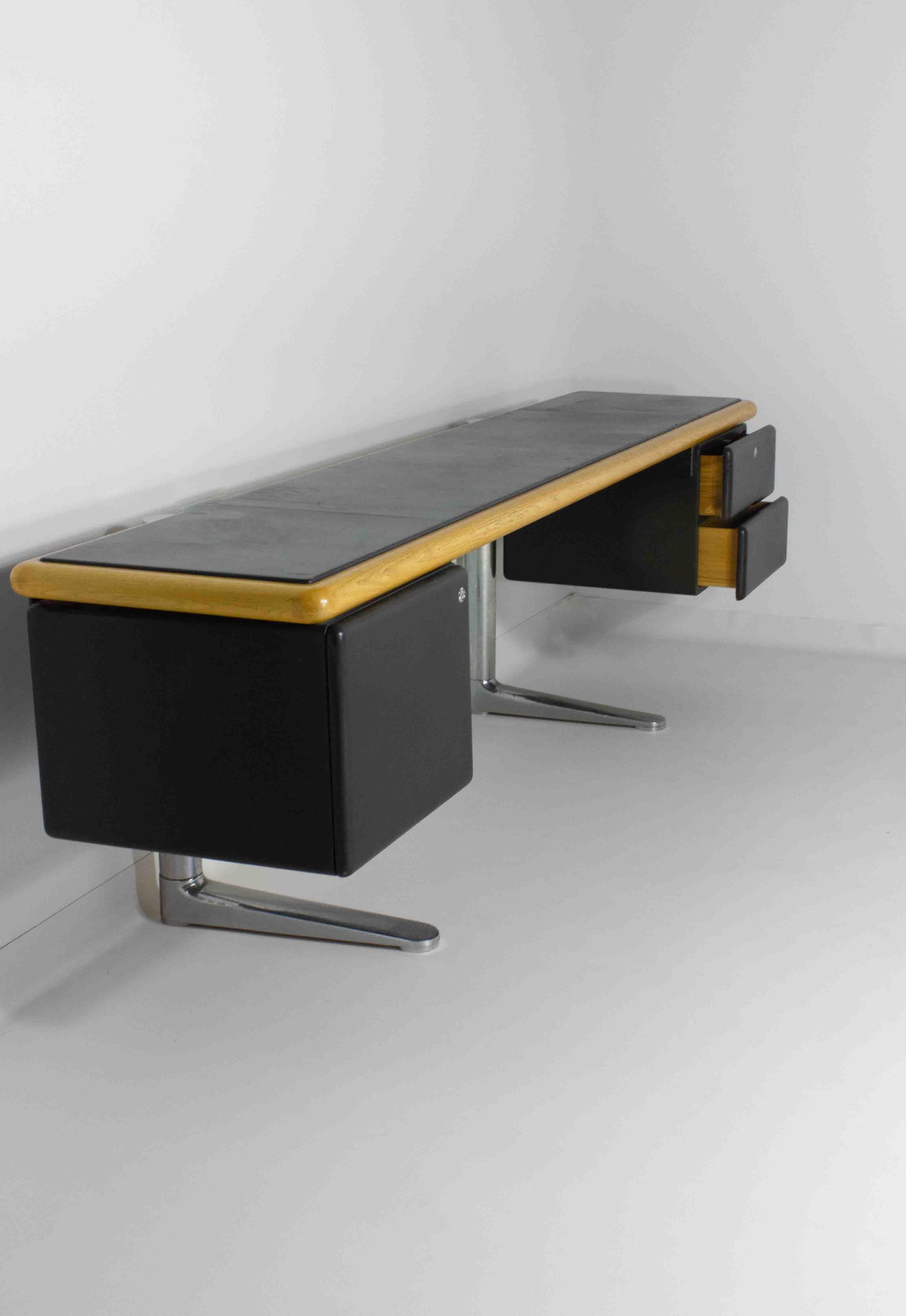 Unique Warren Platner credenza / desk by Knoll International, 1973 7