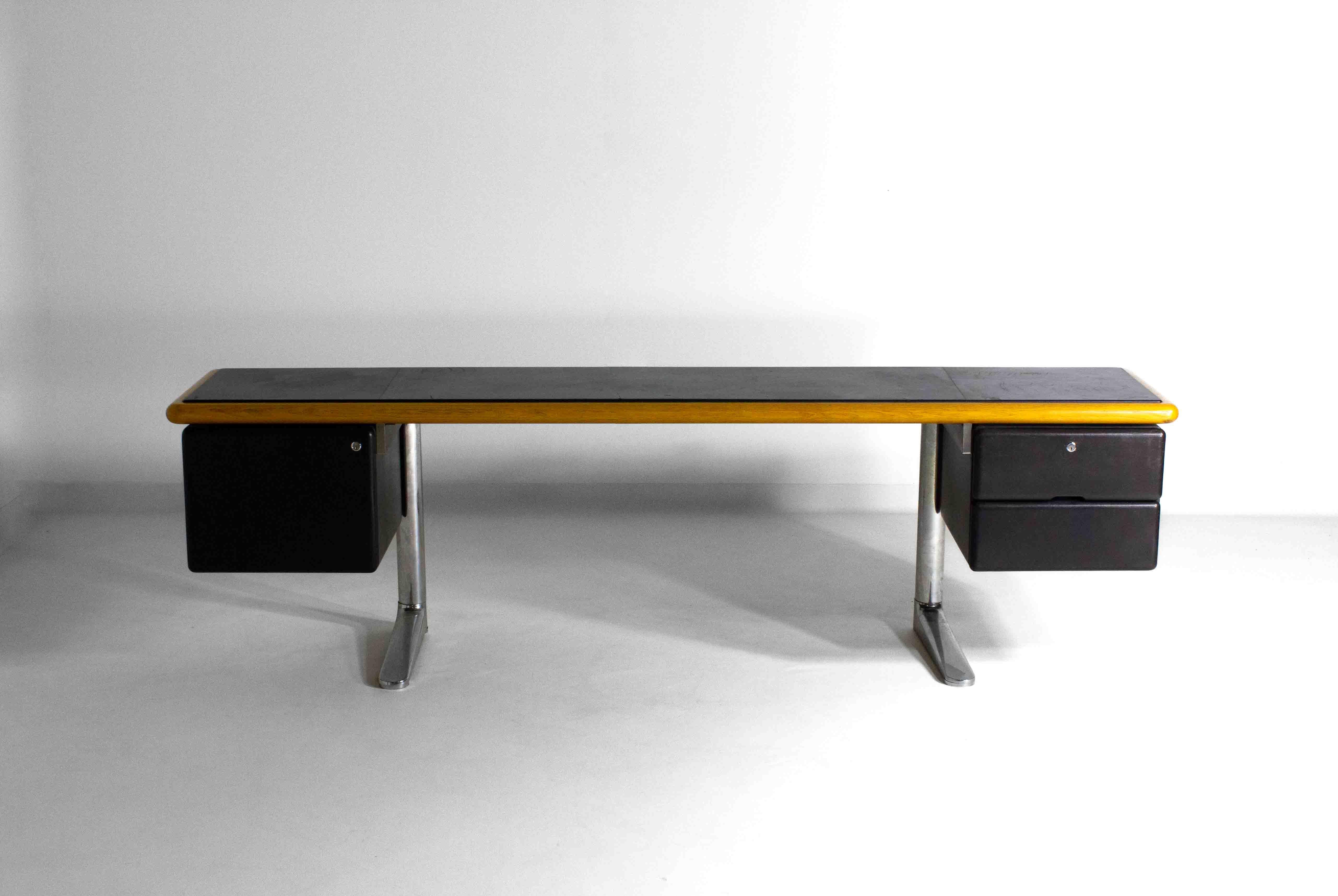 Mid-Century Modern Unique Warren Platner credenza / desk by Knoll International, 1973
