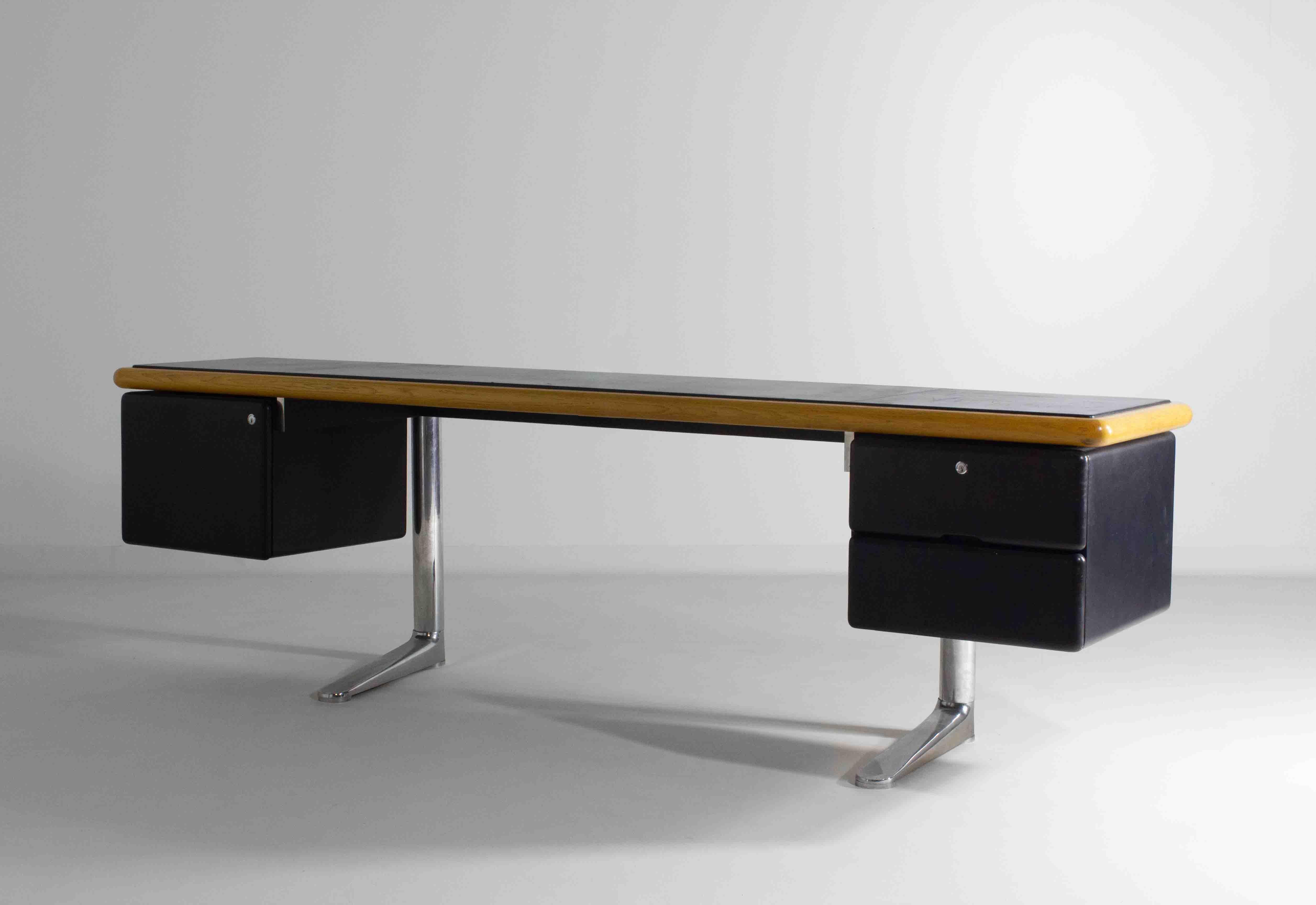 Late 20th Century Unique Warren Platner credenza / desk by Knoll International, 1973