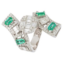 Unique White 18K Gold Emerald White Diamond Ring for Her