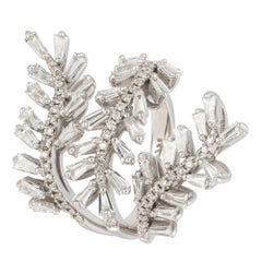 Unique White 18K Gold White Diamond Ring For Her