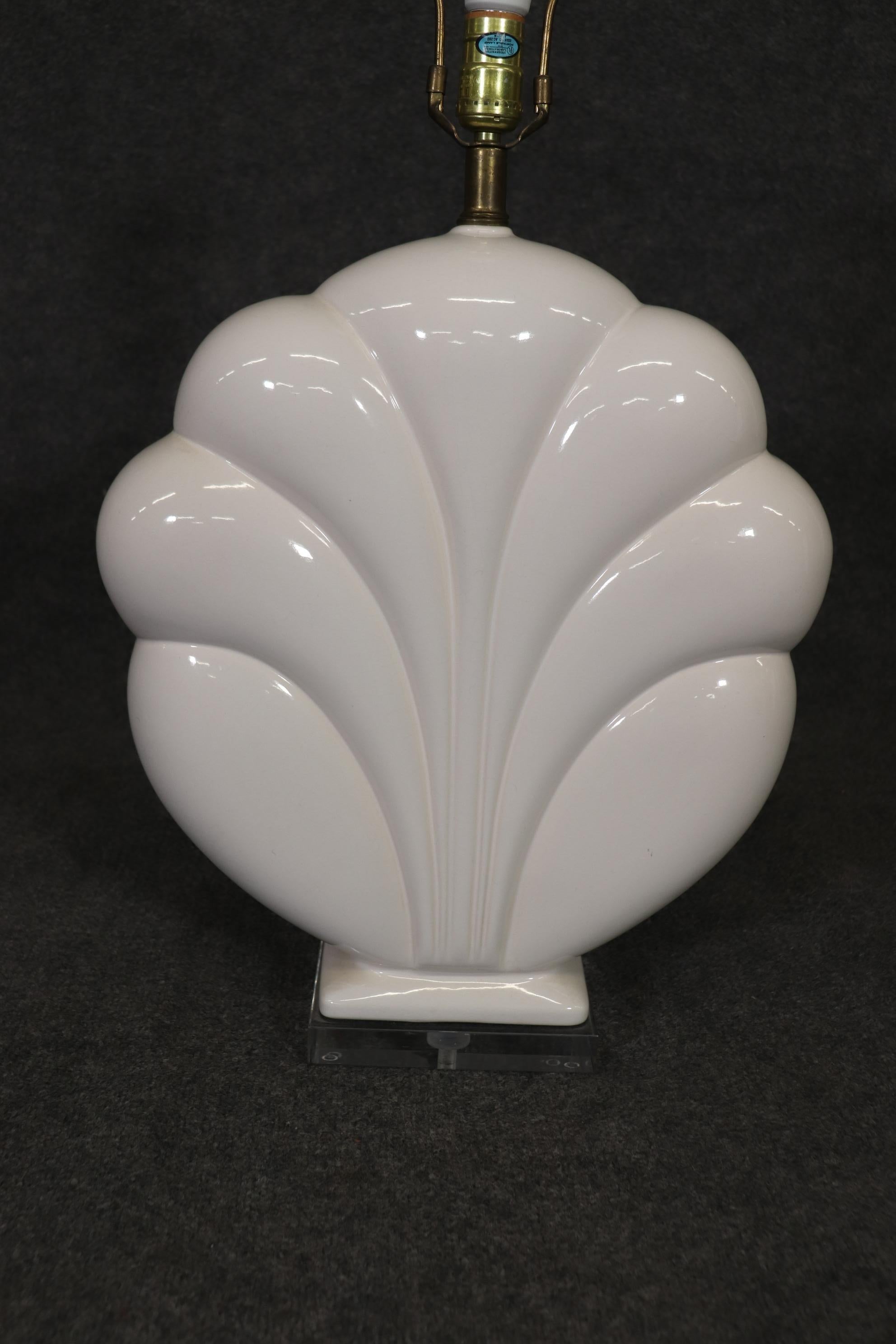 Unique White Glass and Lucite Art Deco Designed Mid-Century Lamp For Sale 3