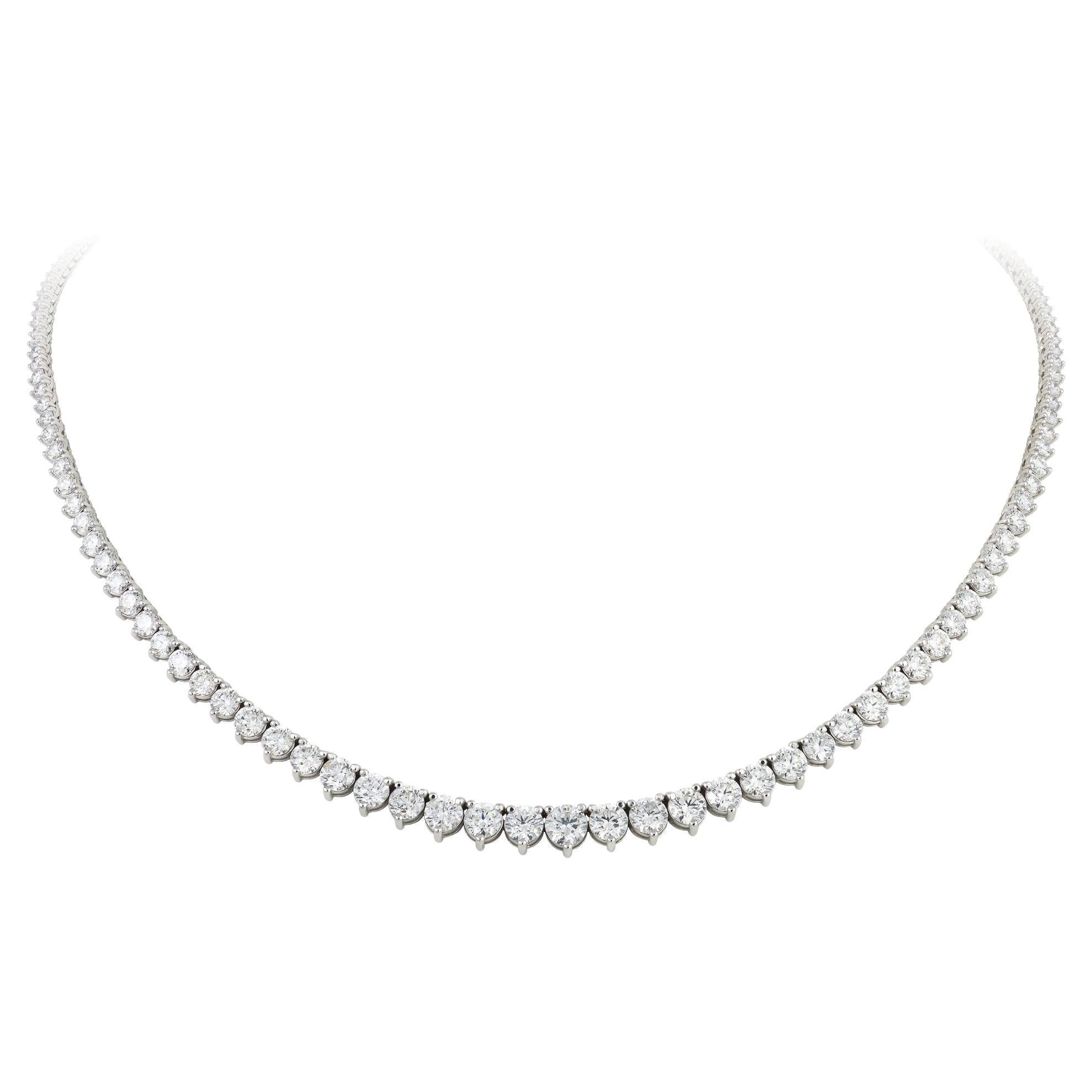 Unique White Gold 18K Necklace Diamond for Her For Sale