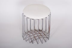 Einzigartiger weißer runder Bauhaus-Chromhocker, neu, hochwertiges Leder, 1930er Jahre