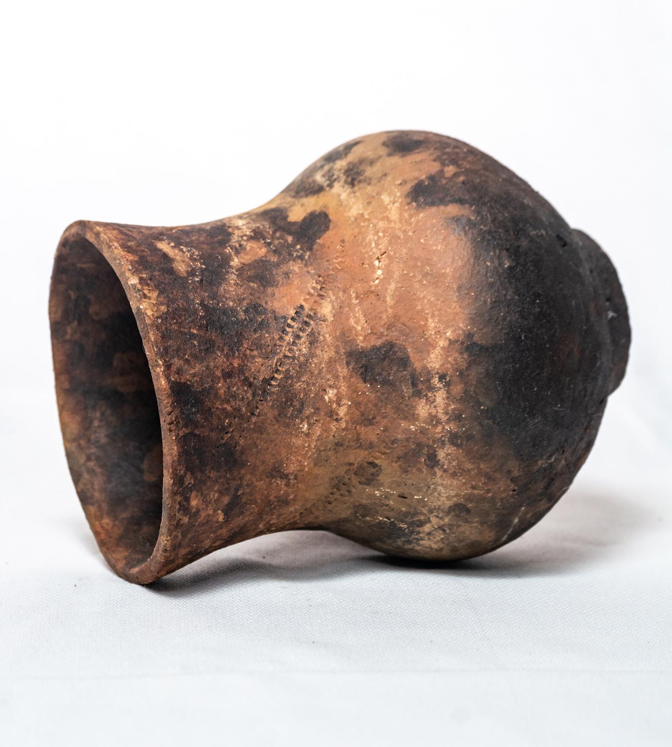 Fatto a mano Vaso in argilla cotta Wood and Wood, unico nel suo genere. in vendita