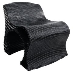 Chaise Nubi en PETG noir recyclé par UNICOGGETTO