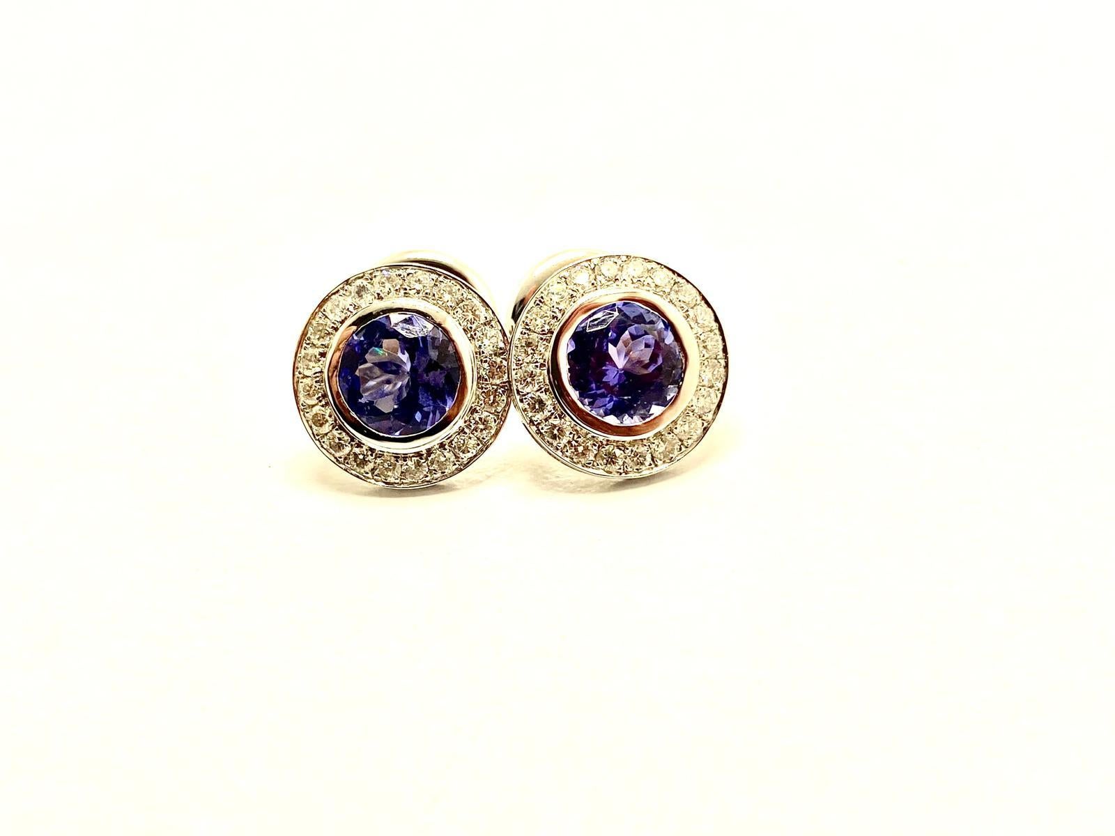 Boucles d'oreilles uniques Yard New York avec tanzanites violettes de 4,50ct et brillants de 1,00ct Unisexe en vente
