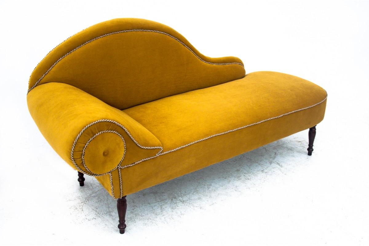 Unique yellow chaise longue, Northern Europe, circa 1900 In Good Condition For Sale In Chorzów, PL