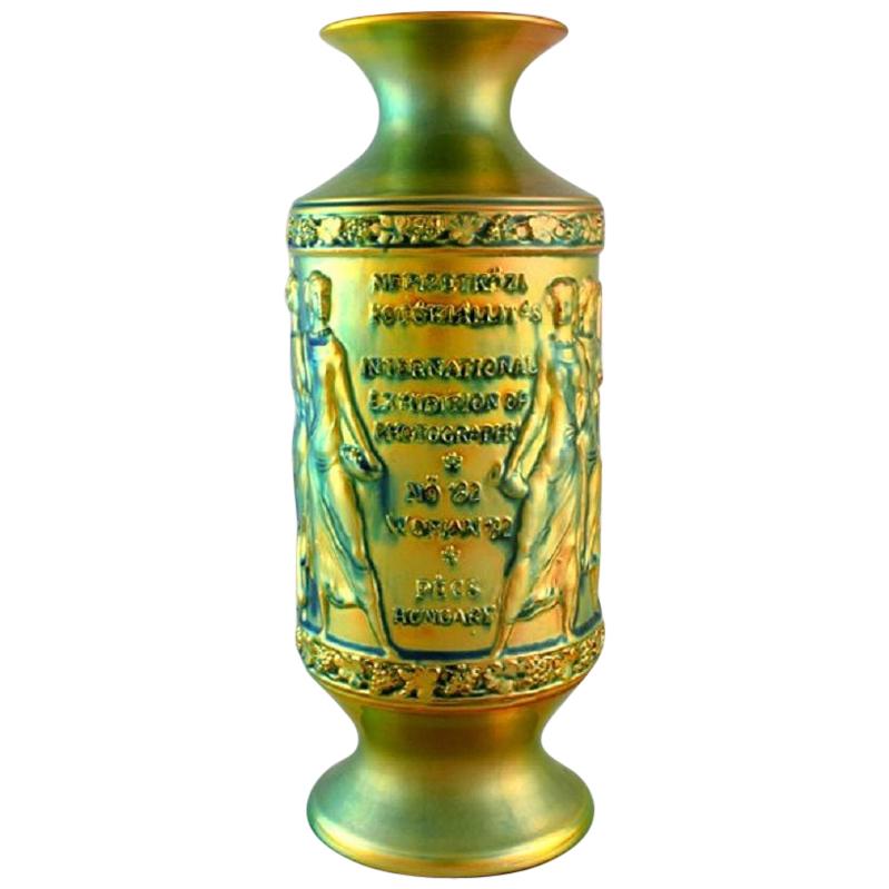Eine einzigartige Zsolnay-Vase aus glasierter Keramik, schöne Eozin-Glasur im Angebot