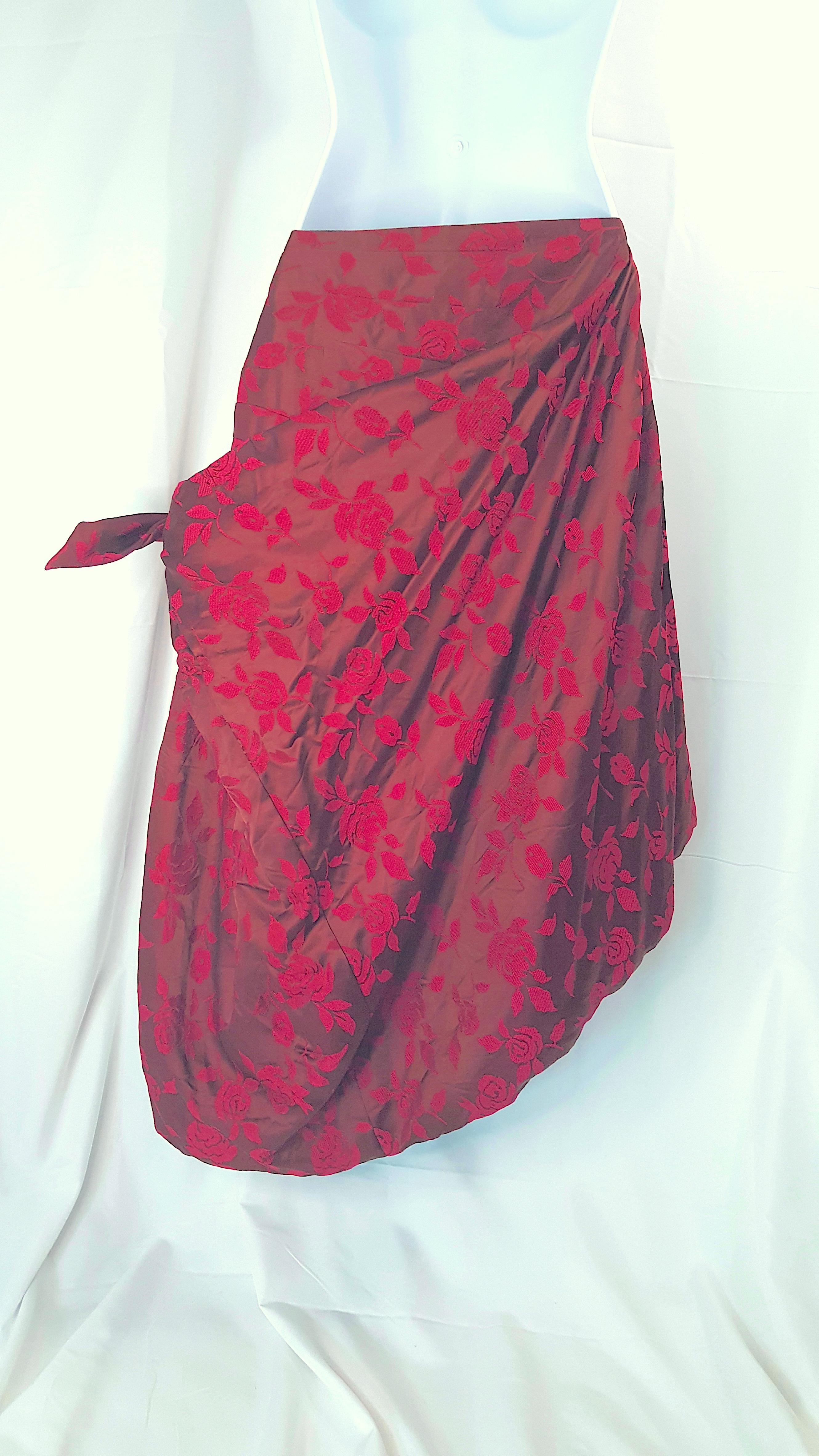 CommeDesGarcons 1996 Convertible Padded RedRoseJacquard & NavyCotton Skirt Cape For Sale 1