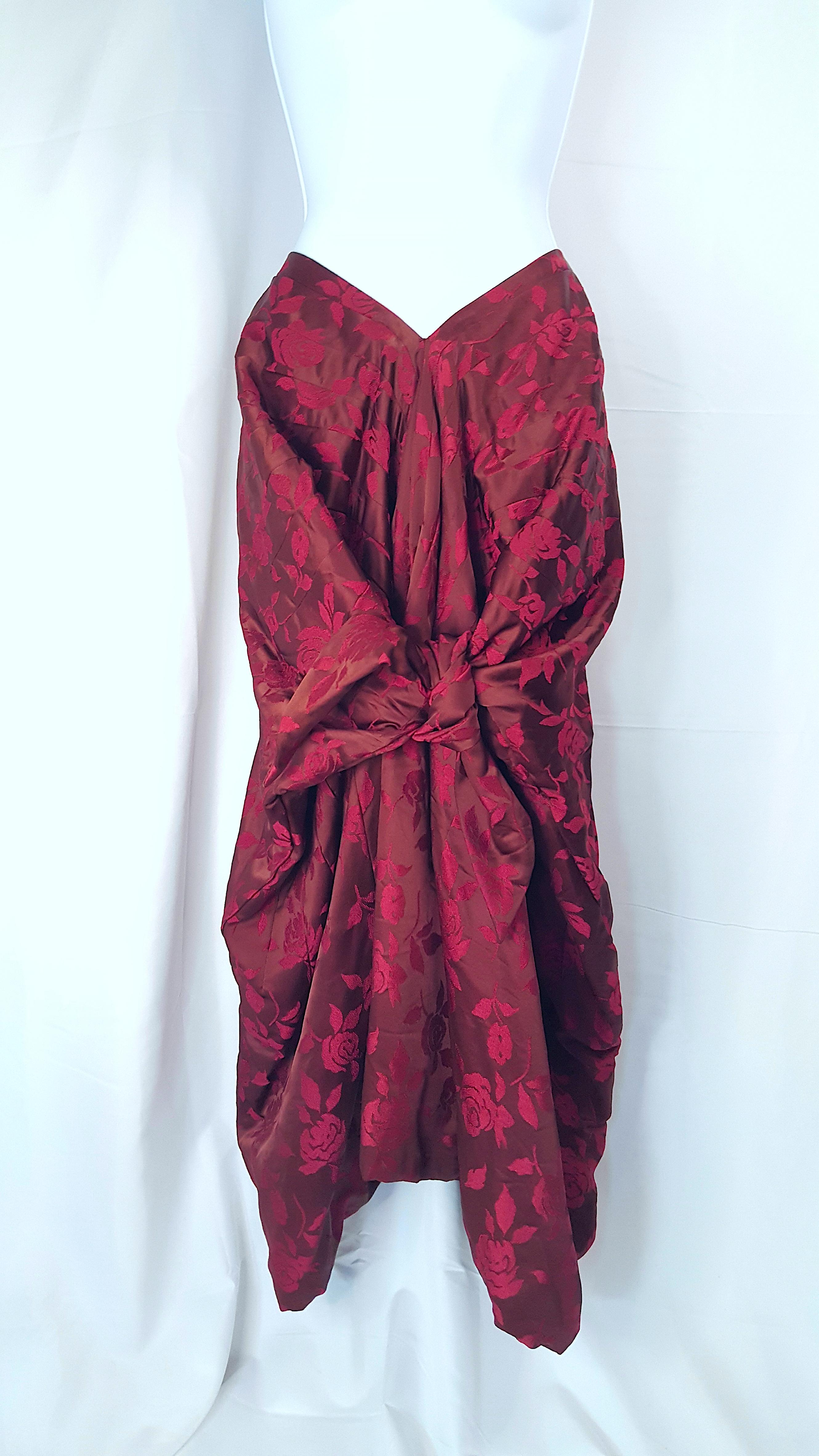 JunyaWantanabe 1996 Convertible Draped RedRoseJacquard & NavyCotton Skirt Cape For Sale 4